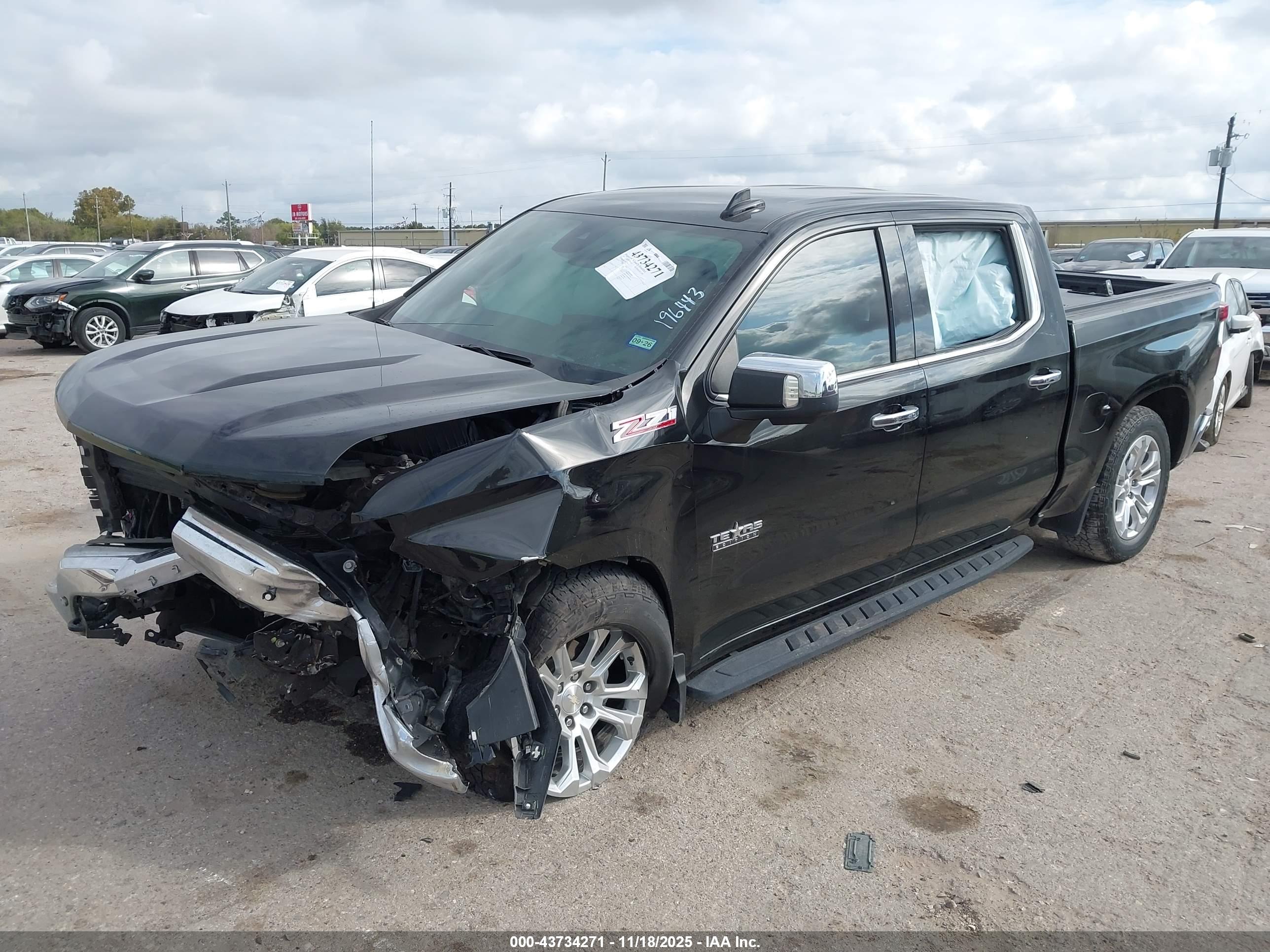 CHEVROLET SILVERADO image 2