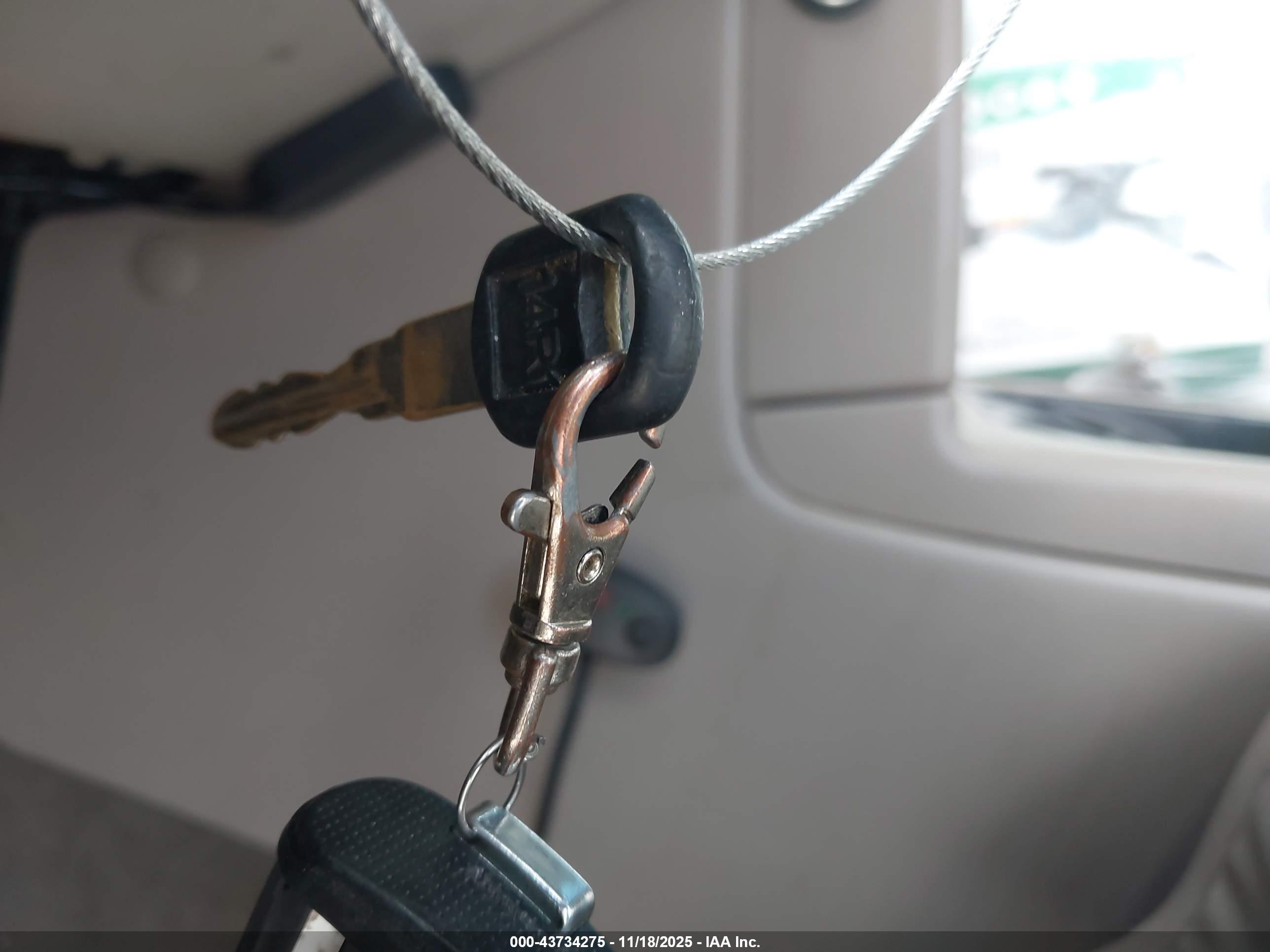 CHEVROLET AVALANCHE image 11