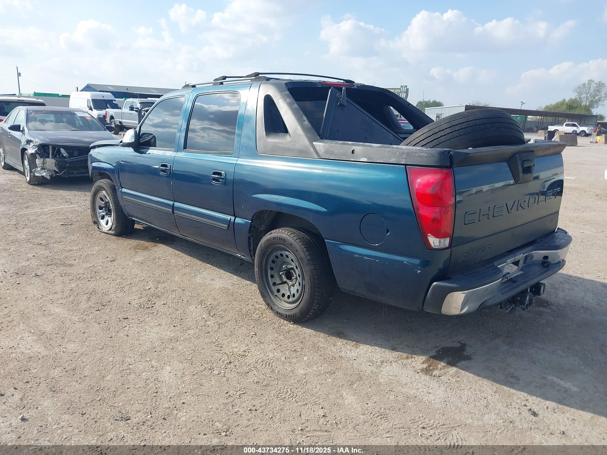 CHEVROLET AVALANCHE image 3