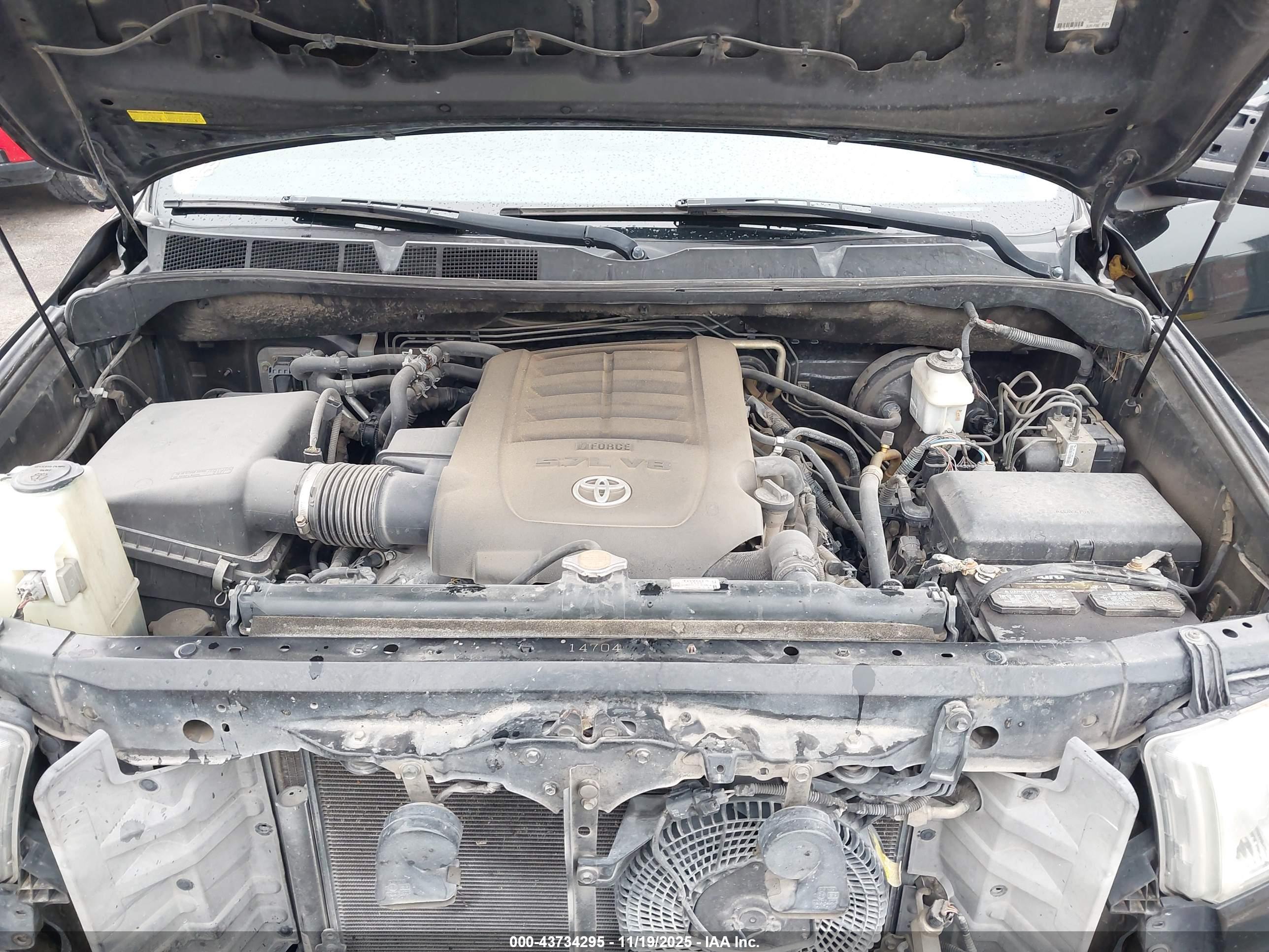 TOYOTA SEQUOIA image 10