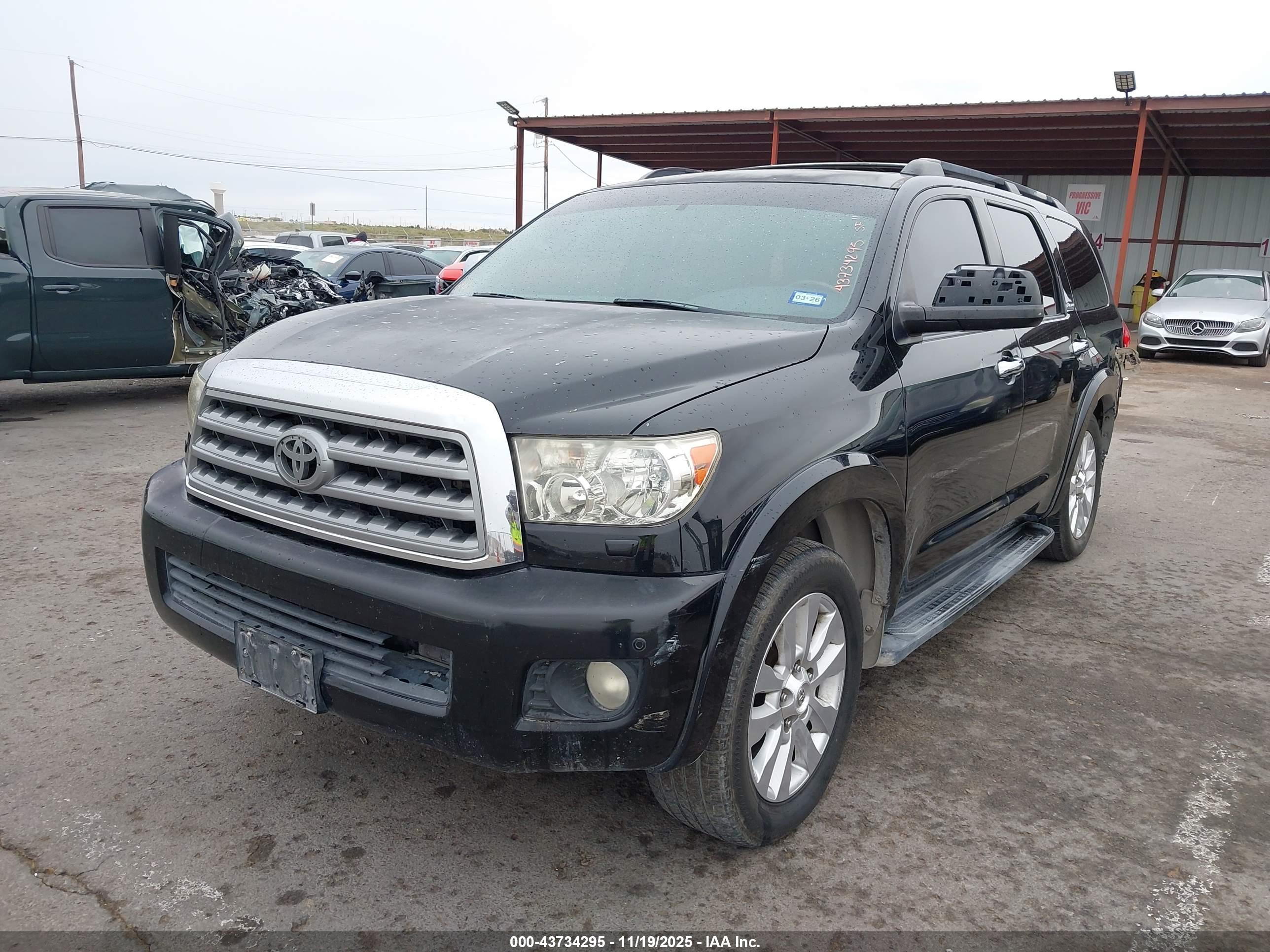 TOYOTA SEQUOIA image 2