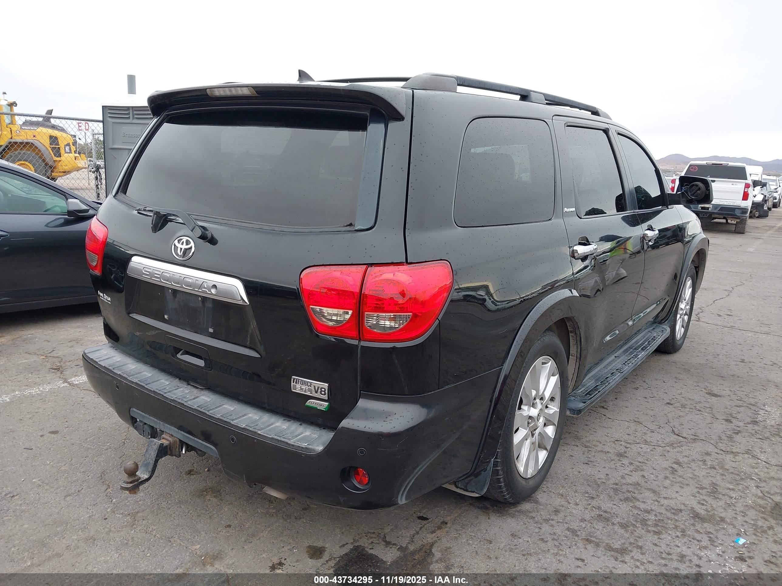TOYOTA SEQUOIA image 4