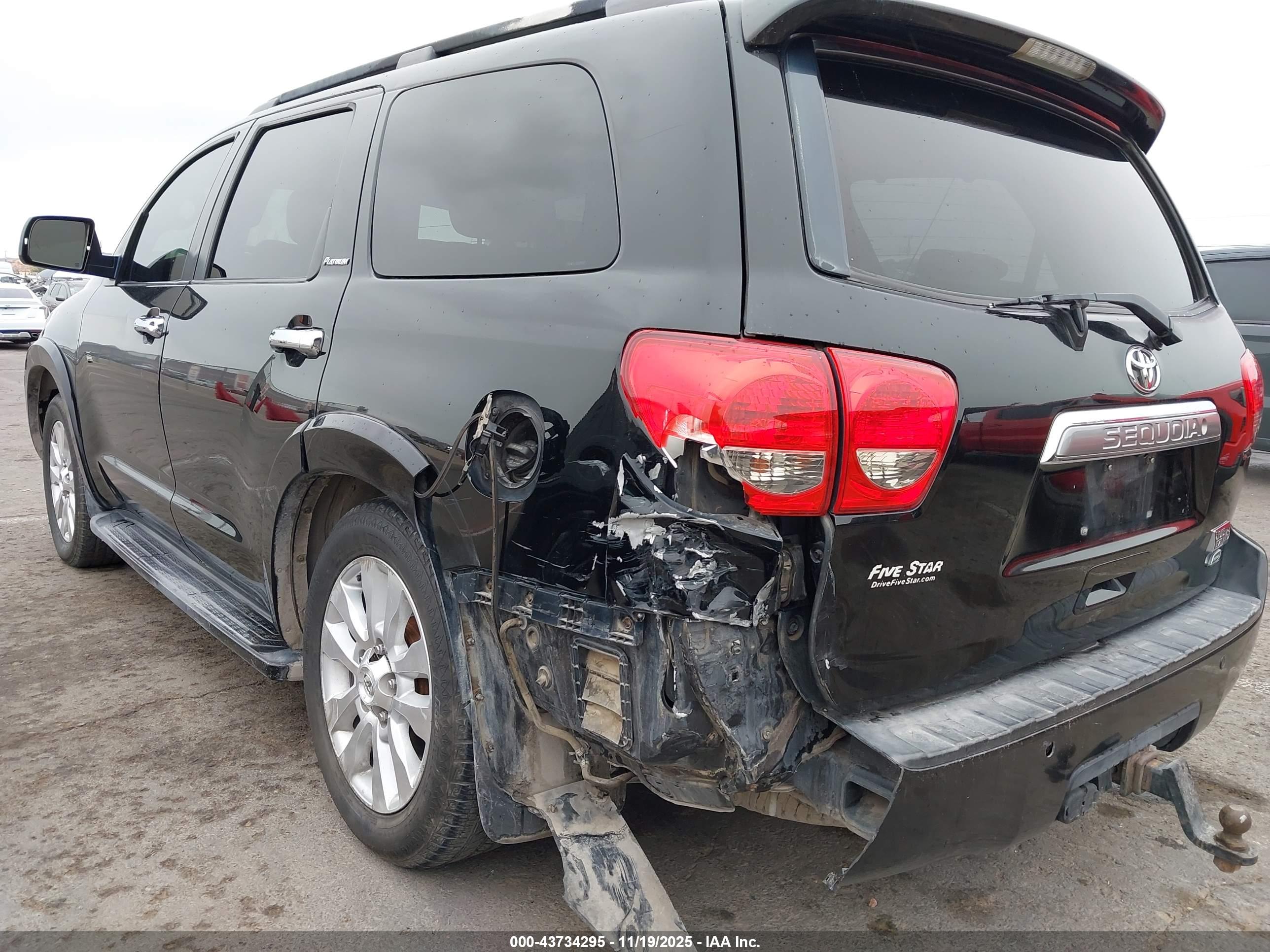 TOYOTA SEQUOIA image 6