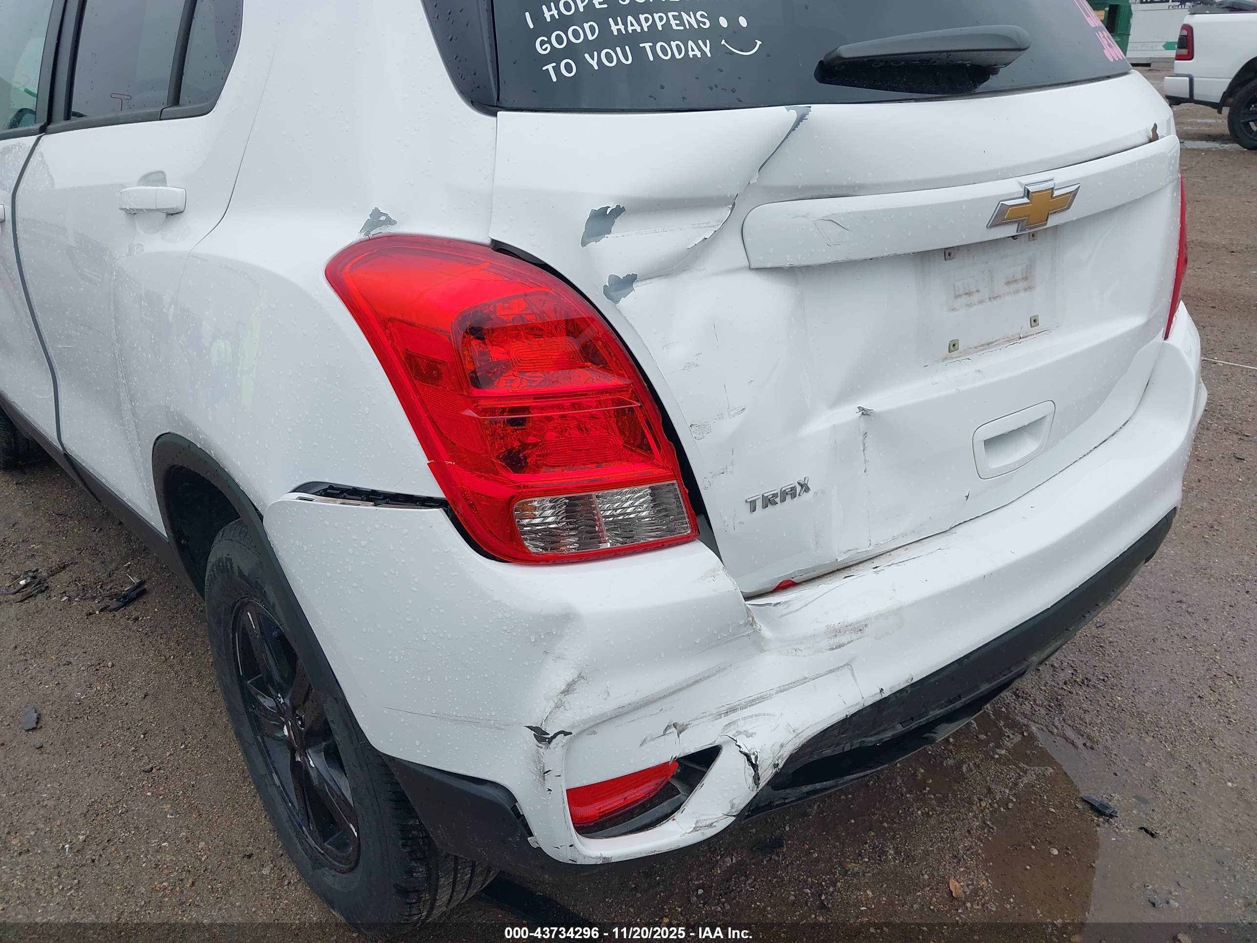 CHEVROLET TRAX image 6