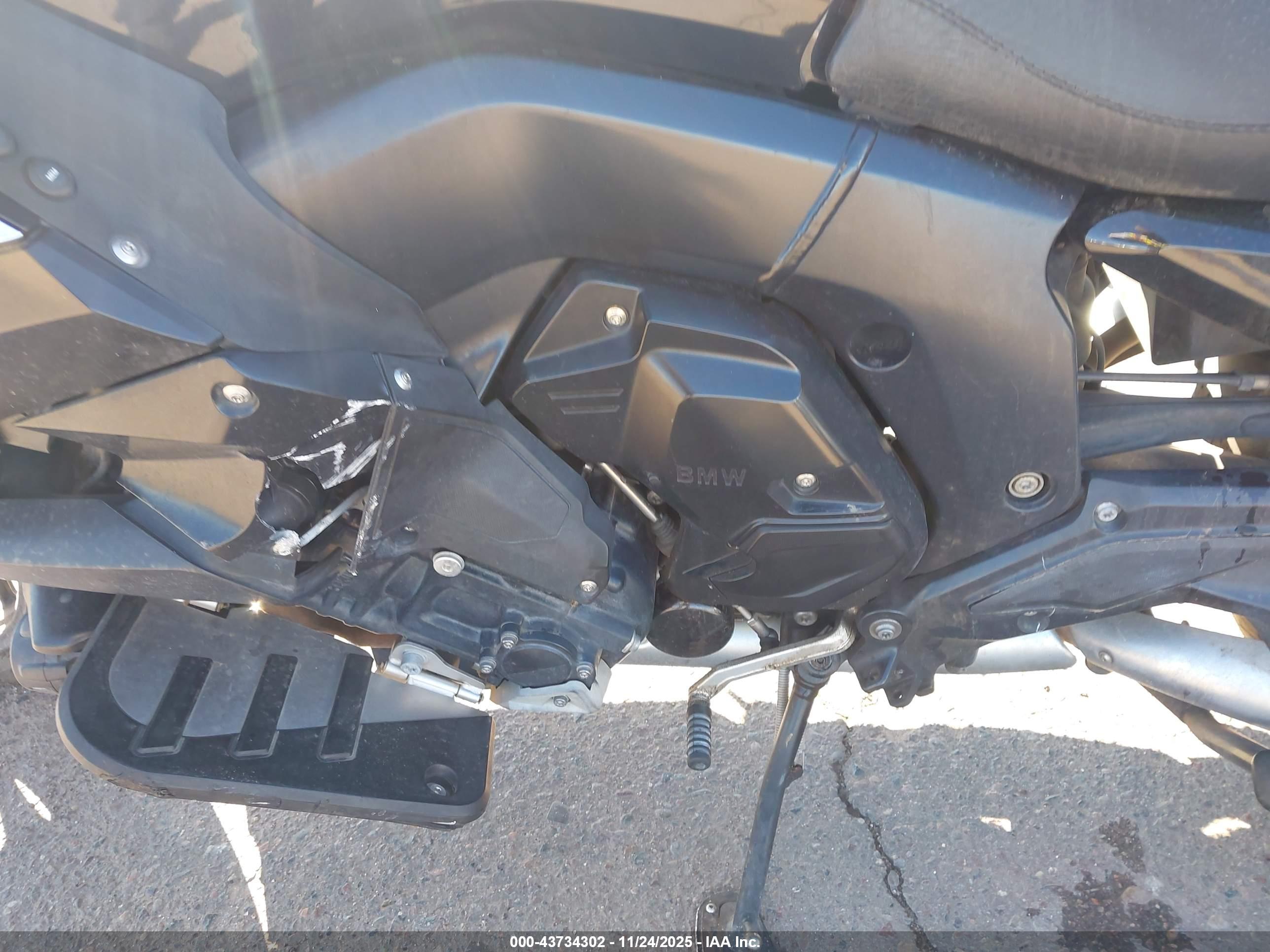 BMW K1600 image 9