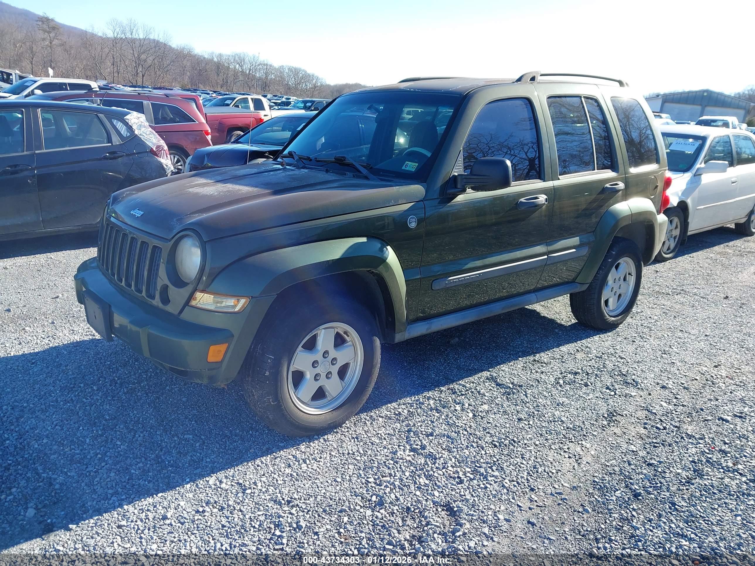 JEEP LIBERTY image 2