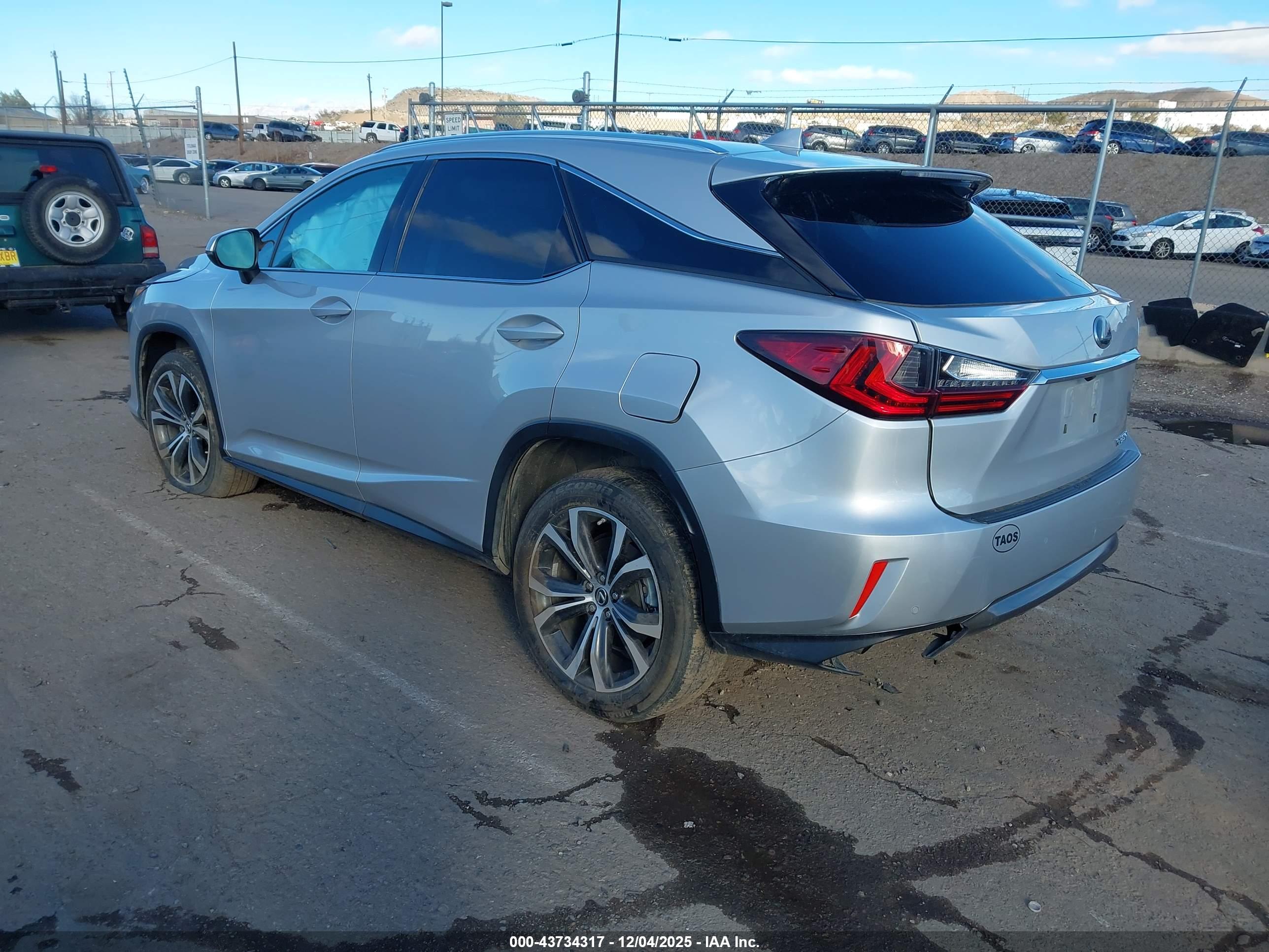 LEXUS RX image 3