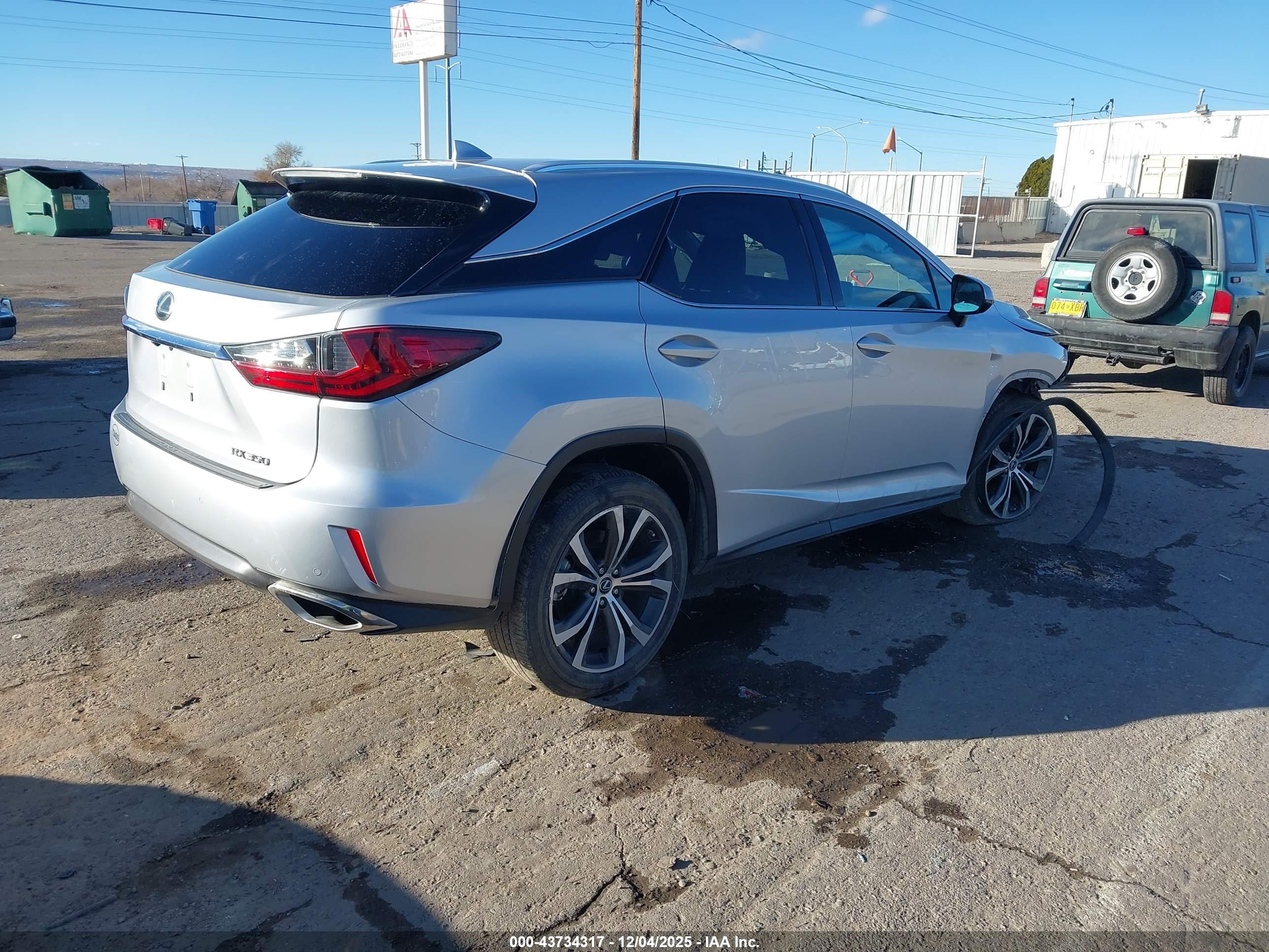 LEXUS RX image 4
