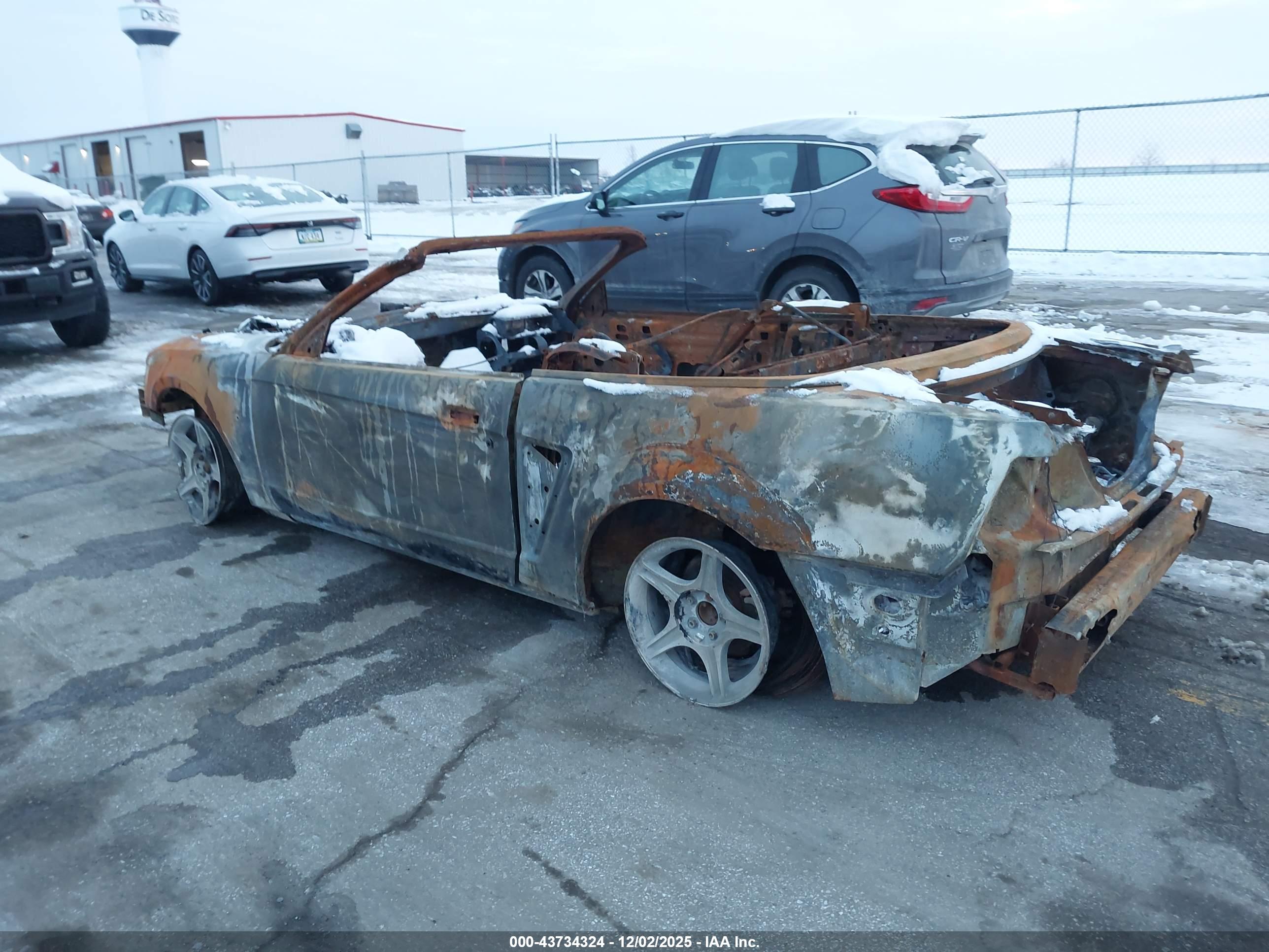 FORD MUSTANG image 3