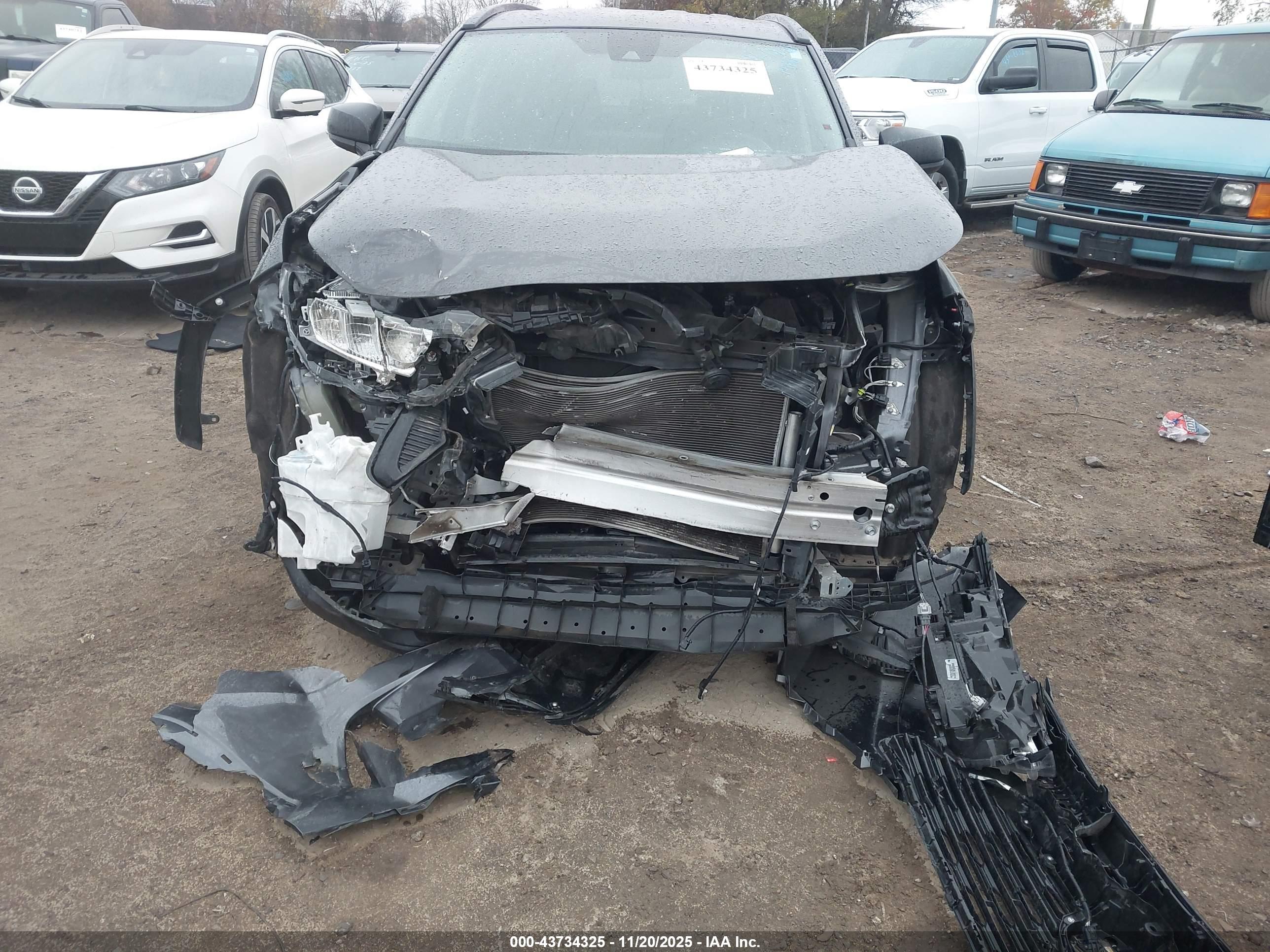 TOYOTA RAV4 image 6
