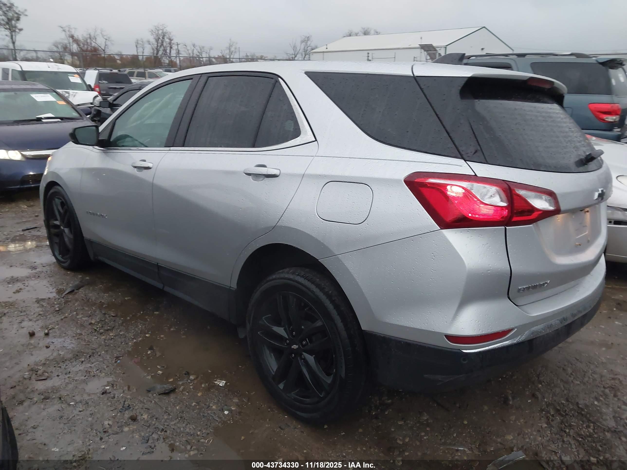 CHEVROLET EQUINOX image 3