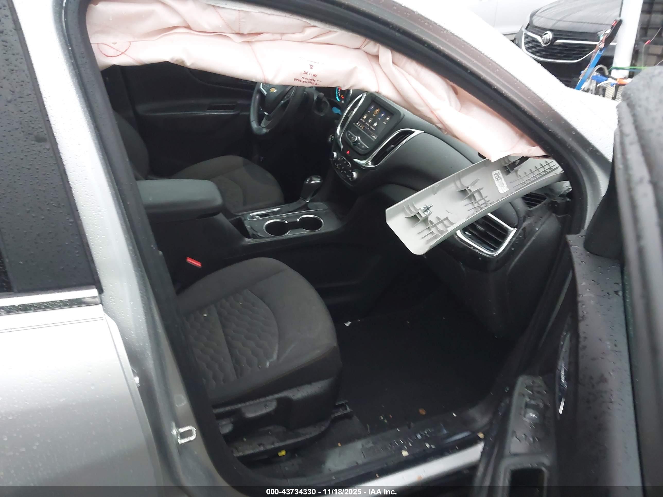 CHEVROLET EQUINOX image 5