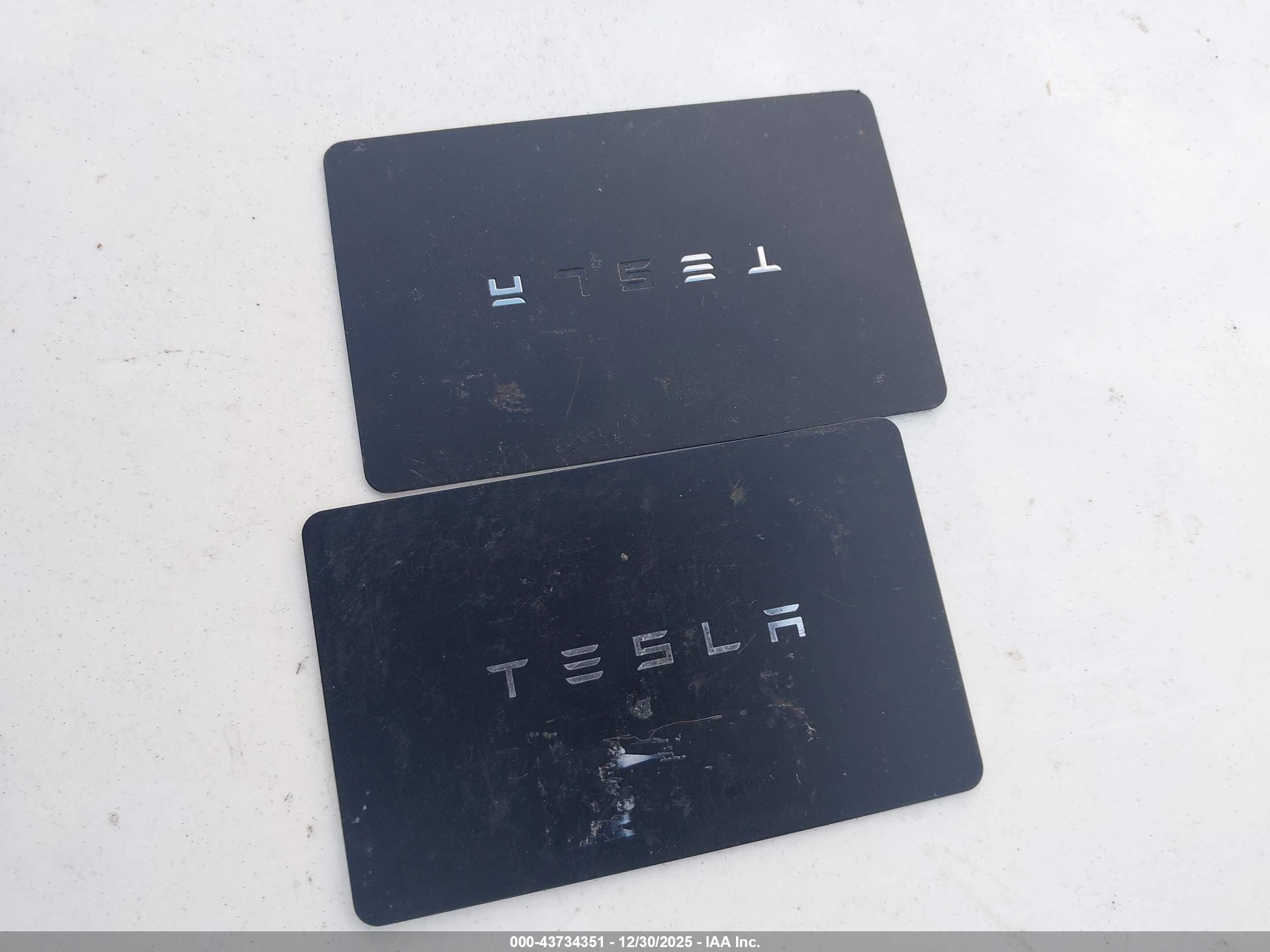 TESLA MODEL image 11