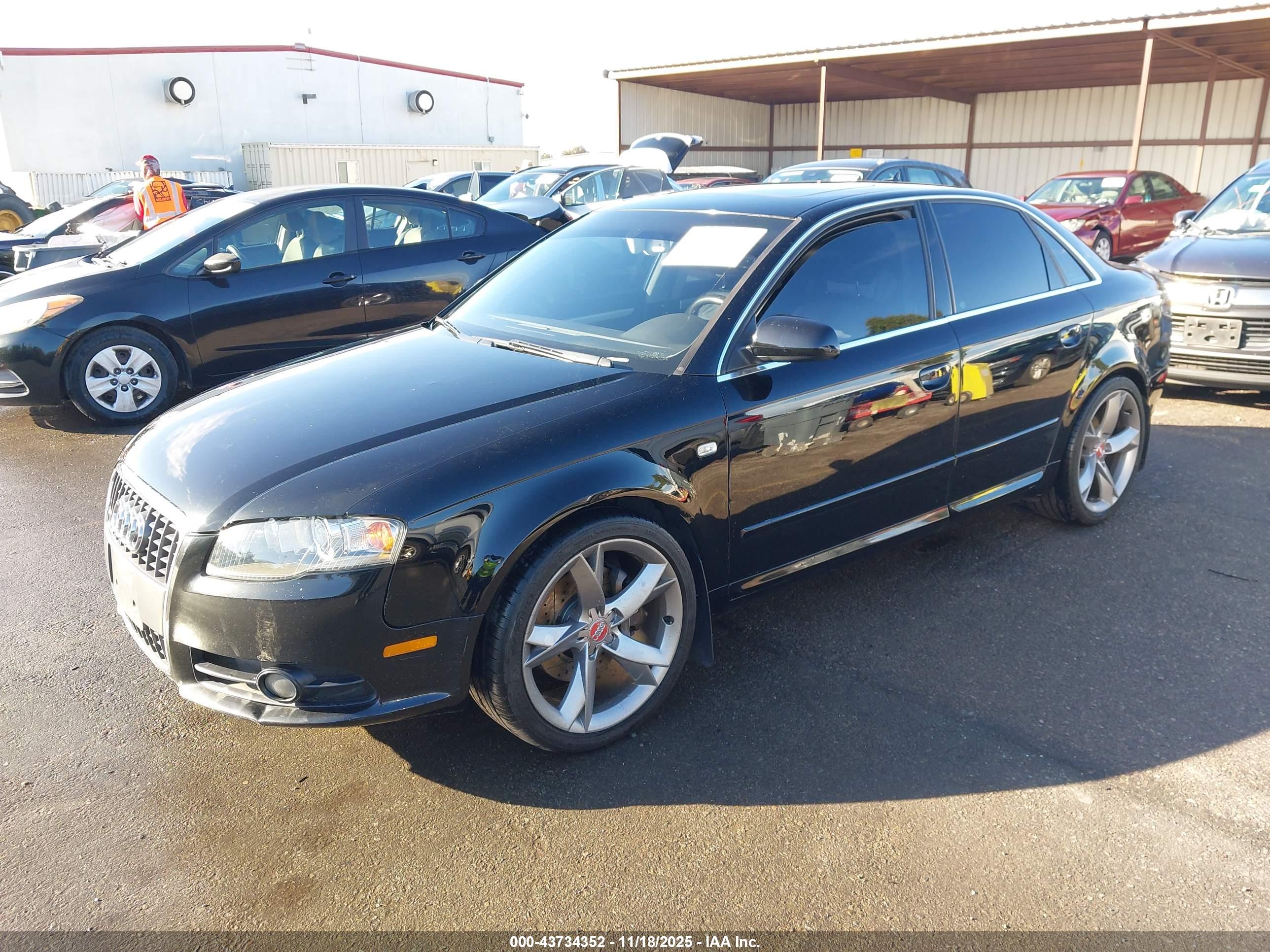 AUDI A4 image 2