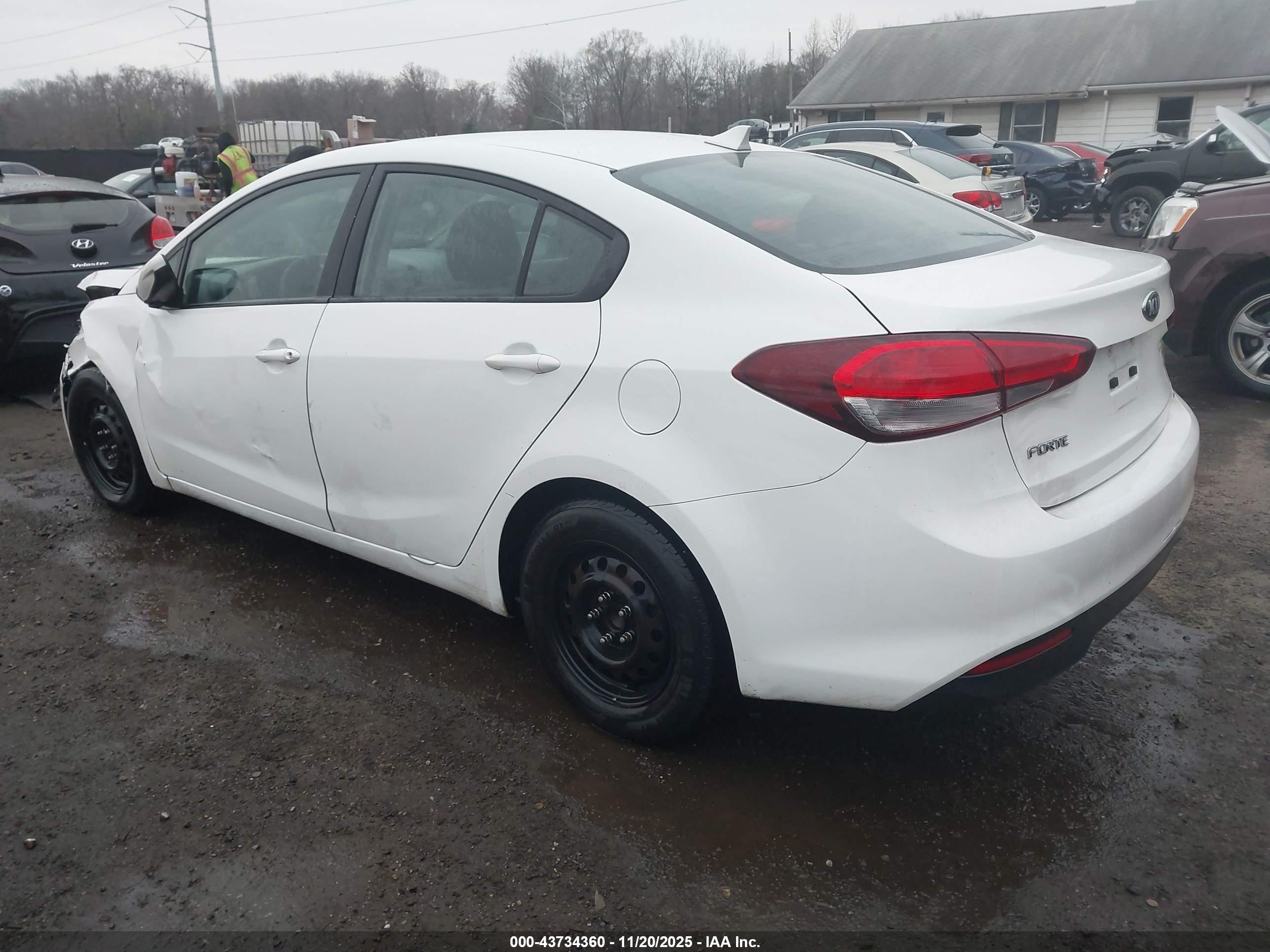 KIA FORTE image 3
