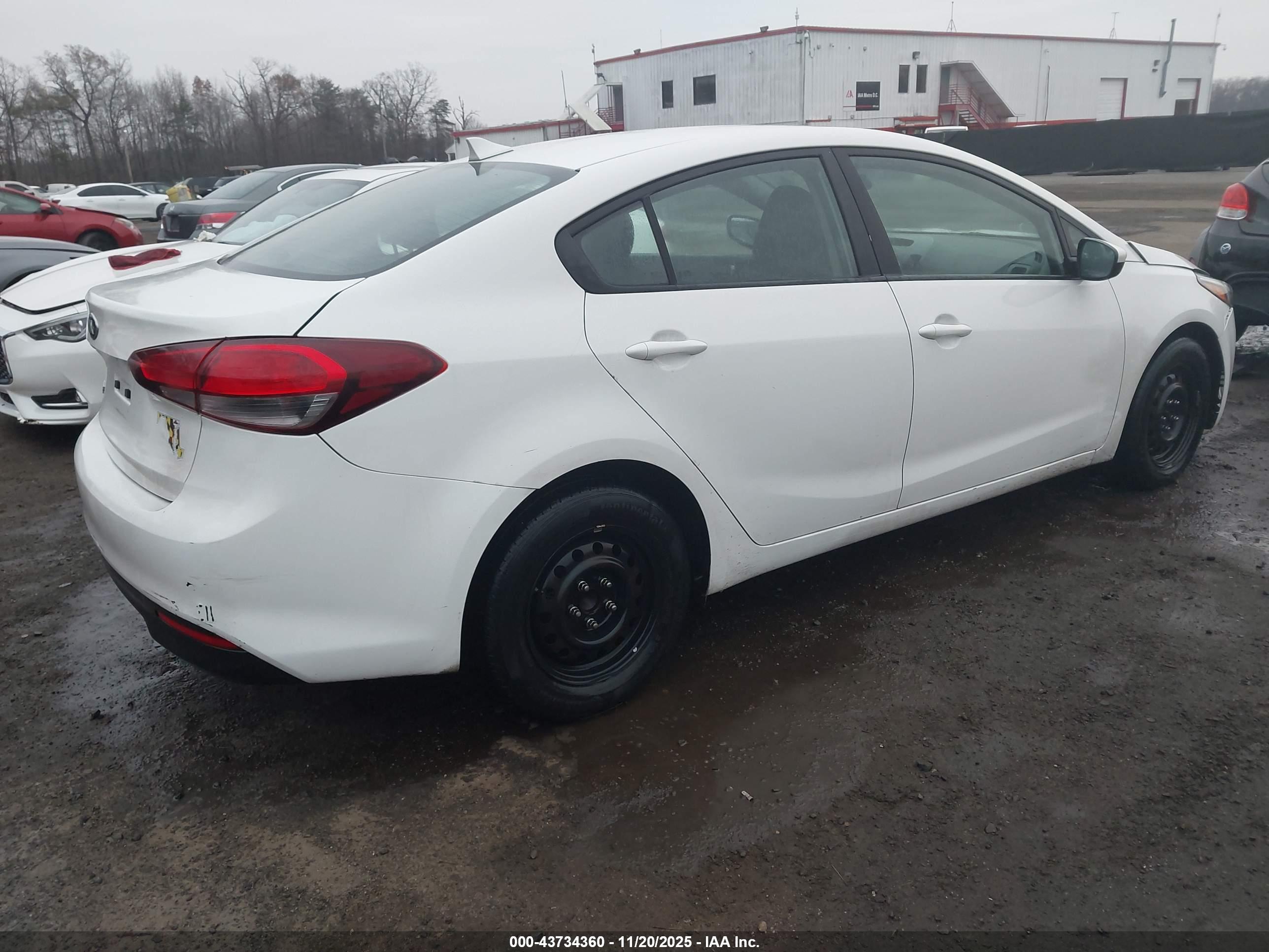 KIA FORTE image 4