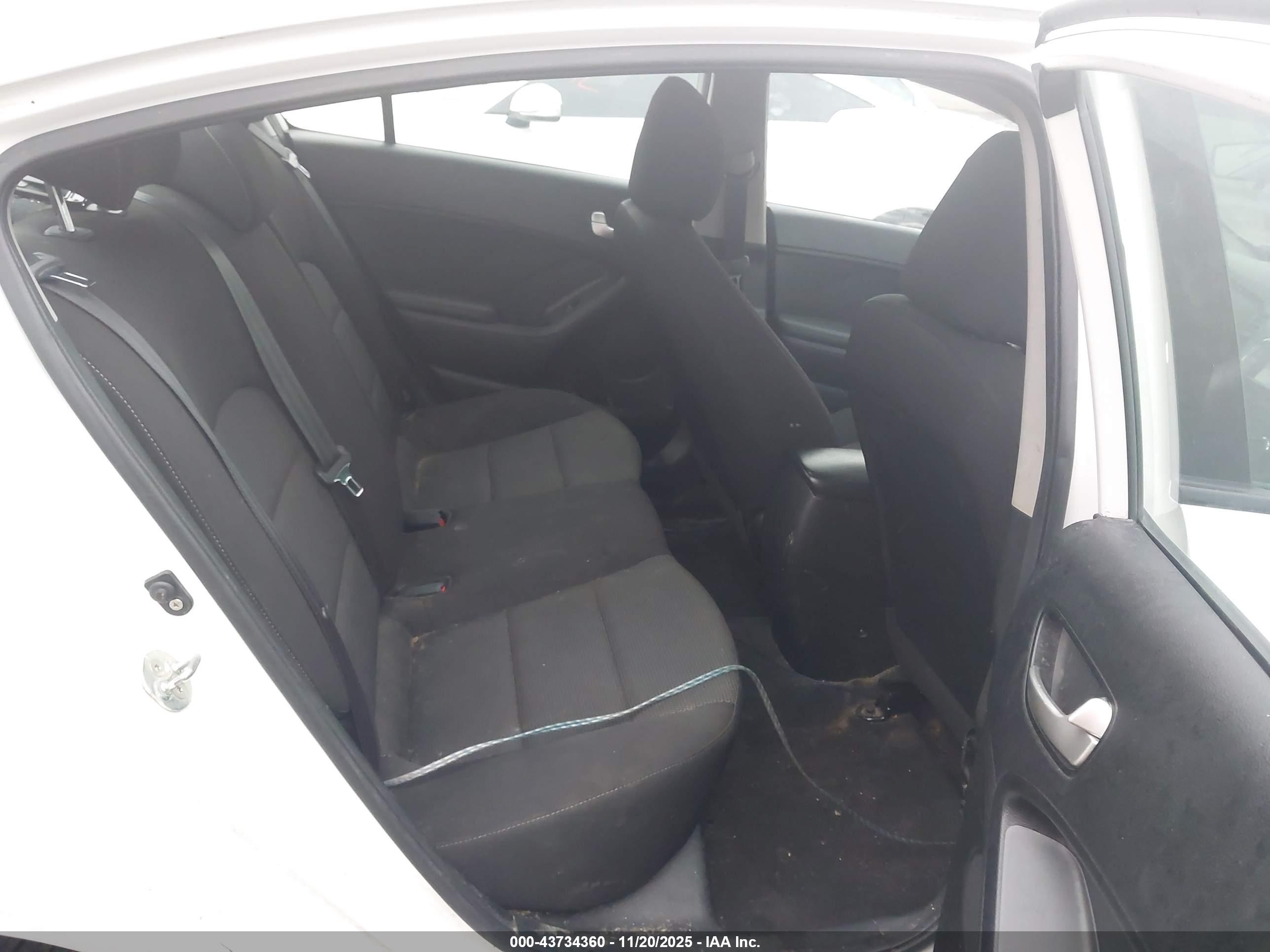 KIA FORTE image 8