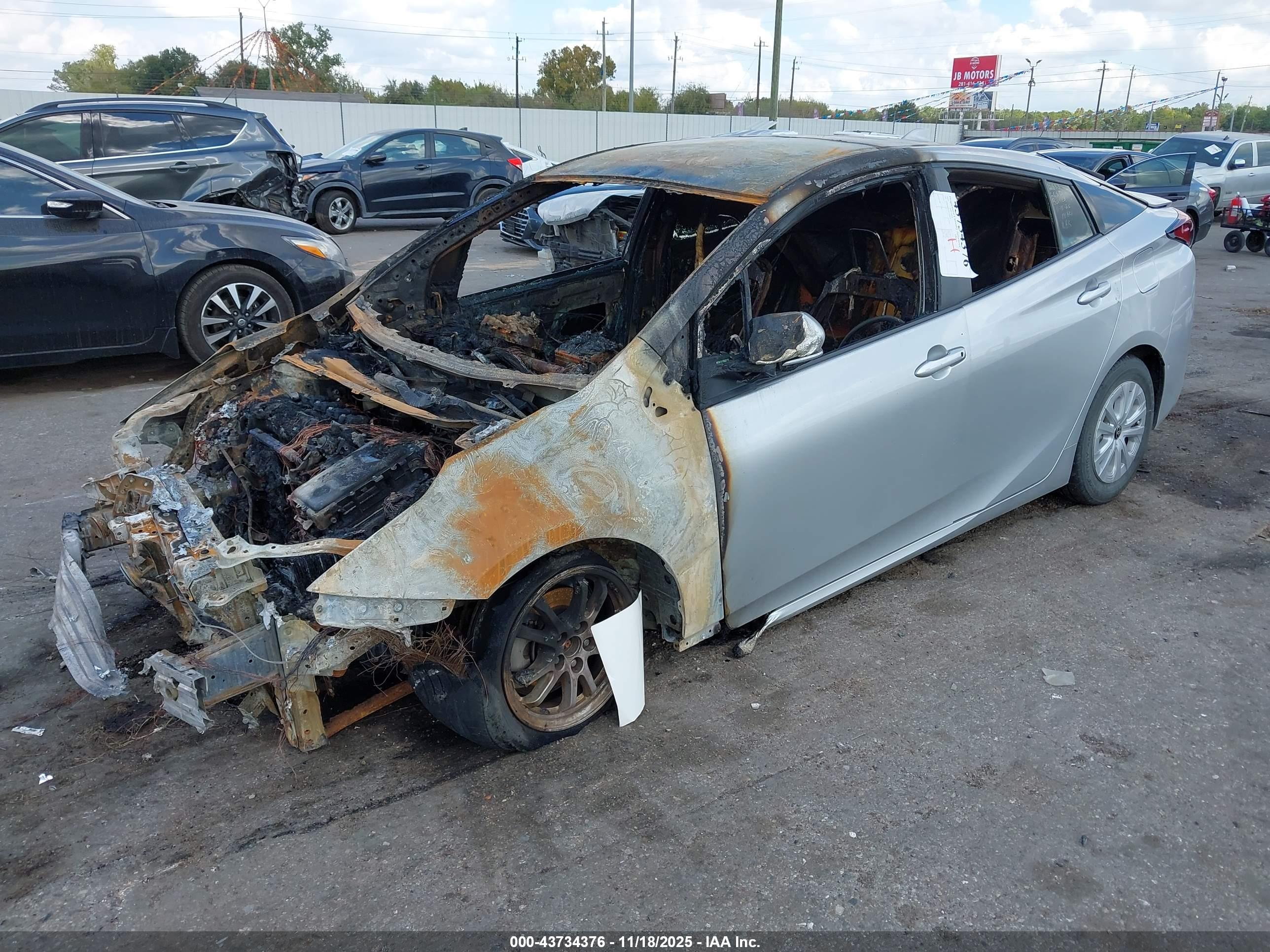 TOYOTA PRIUS image 2