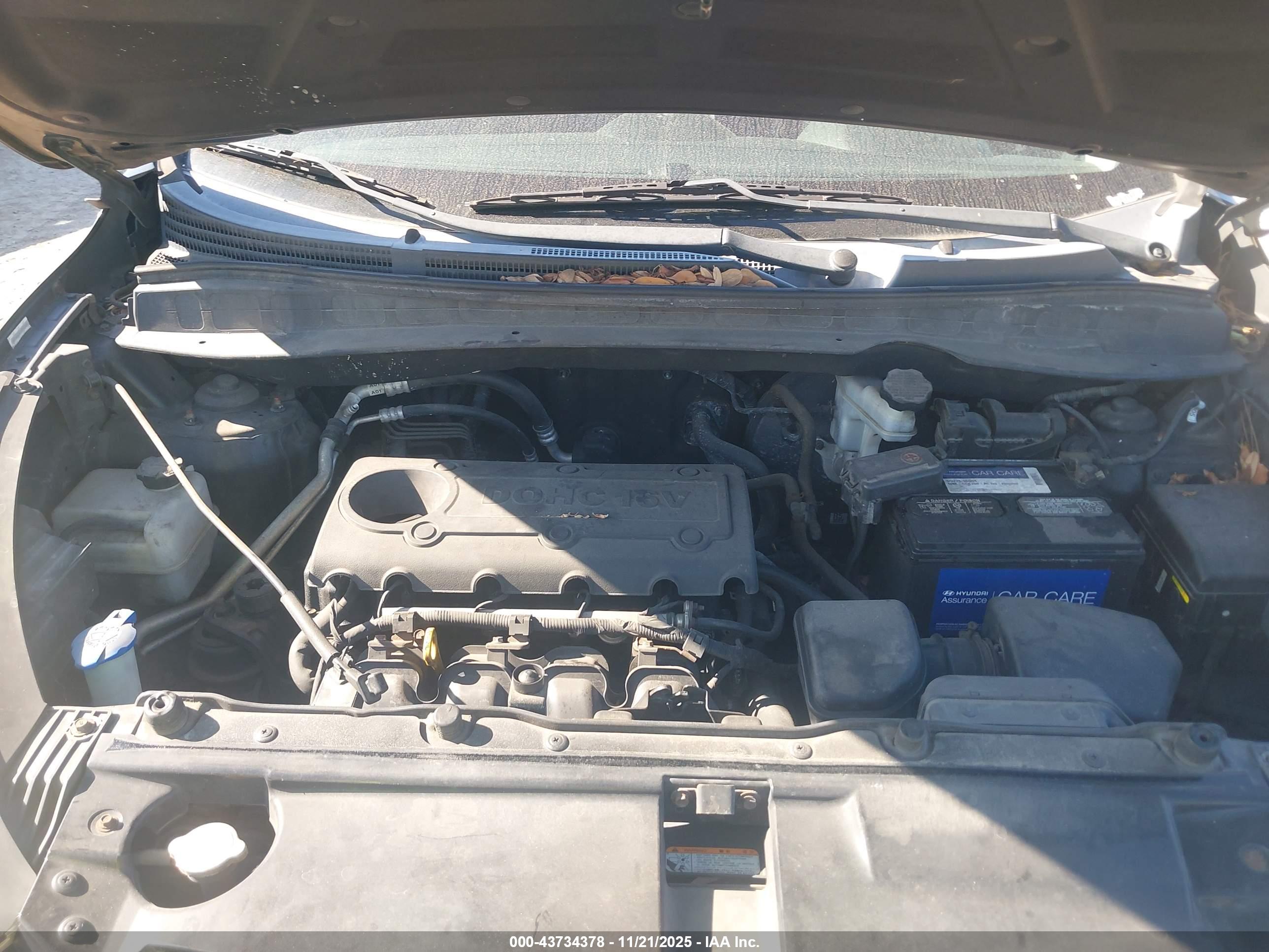 HYUNDAI TUCSON image 10