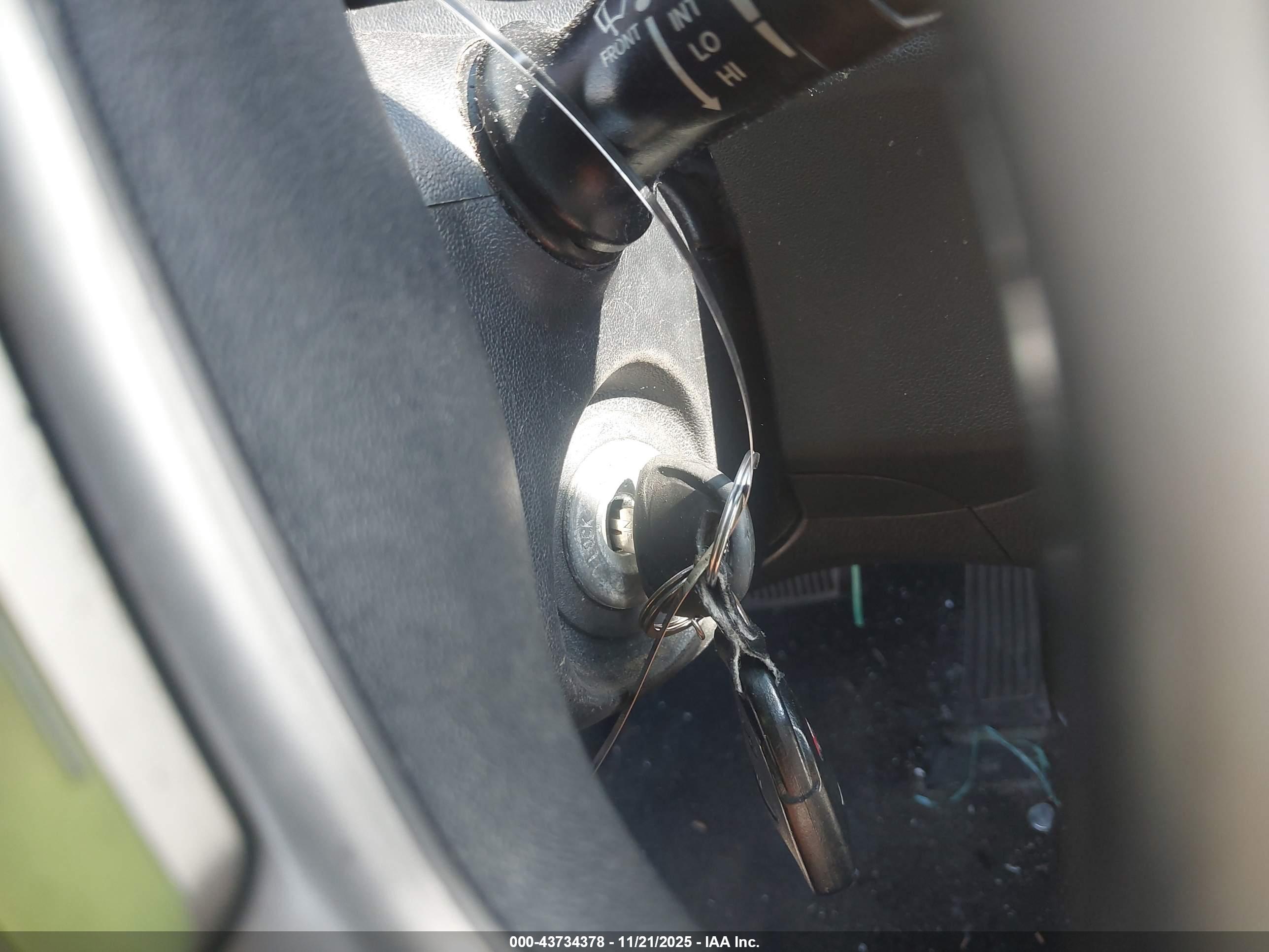 HYUNDAI TUCSON image 11