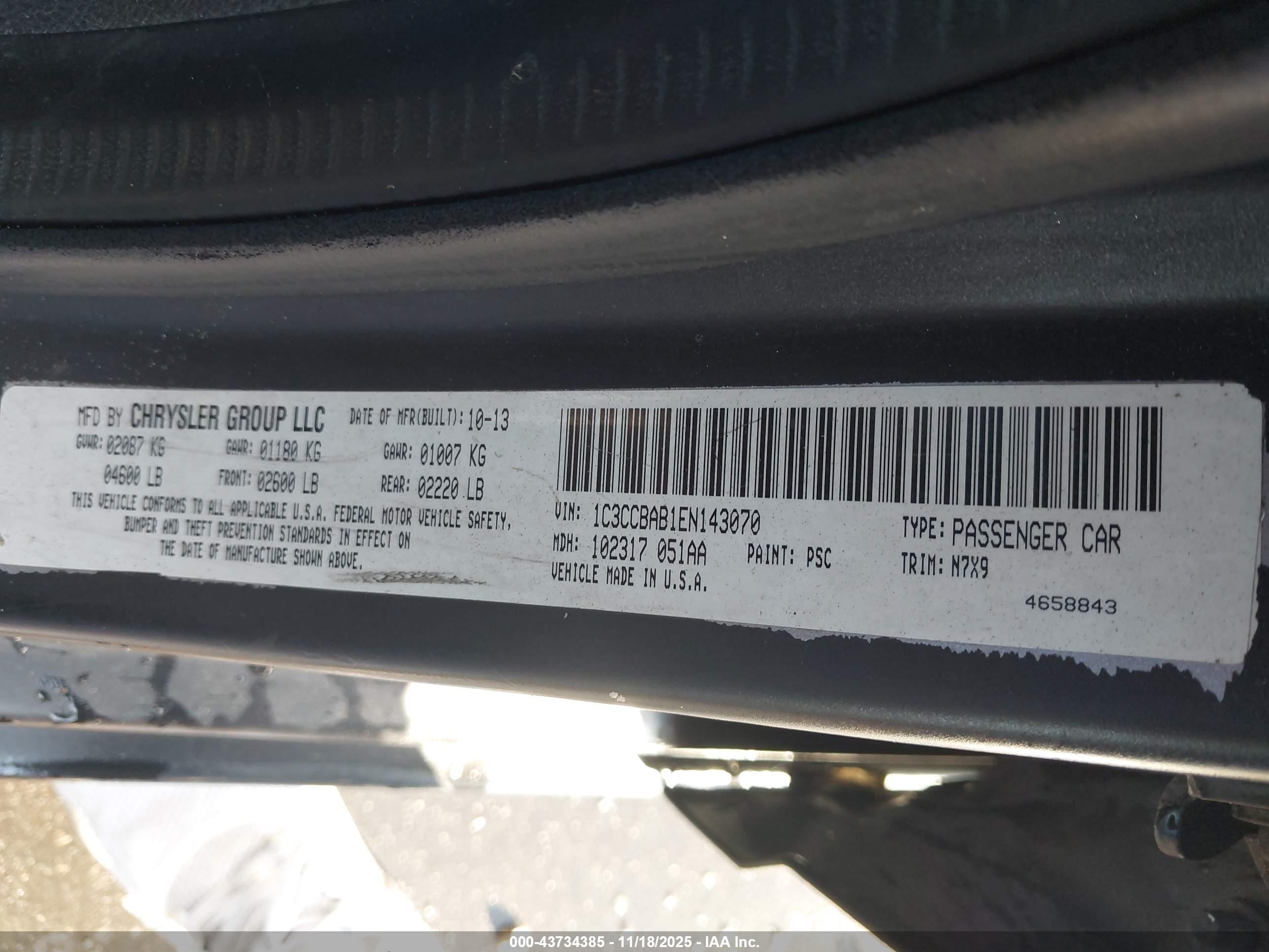 CHRYSLER 200 image 9