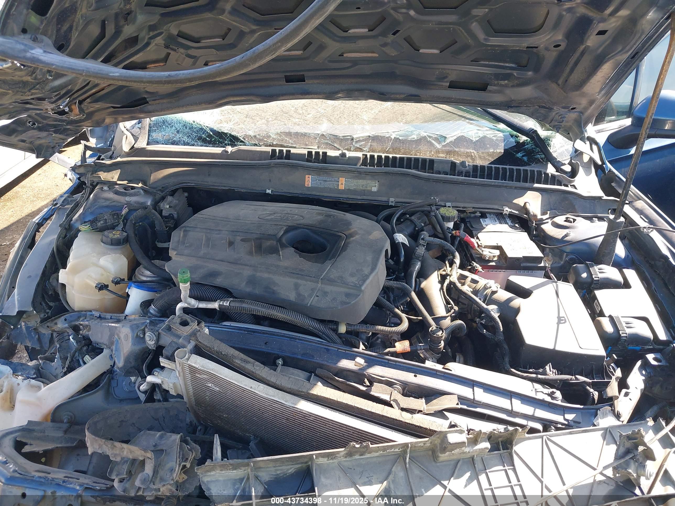 FORD FUSION image 10
