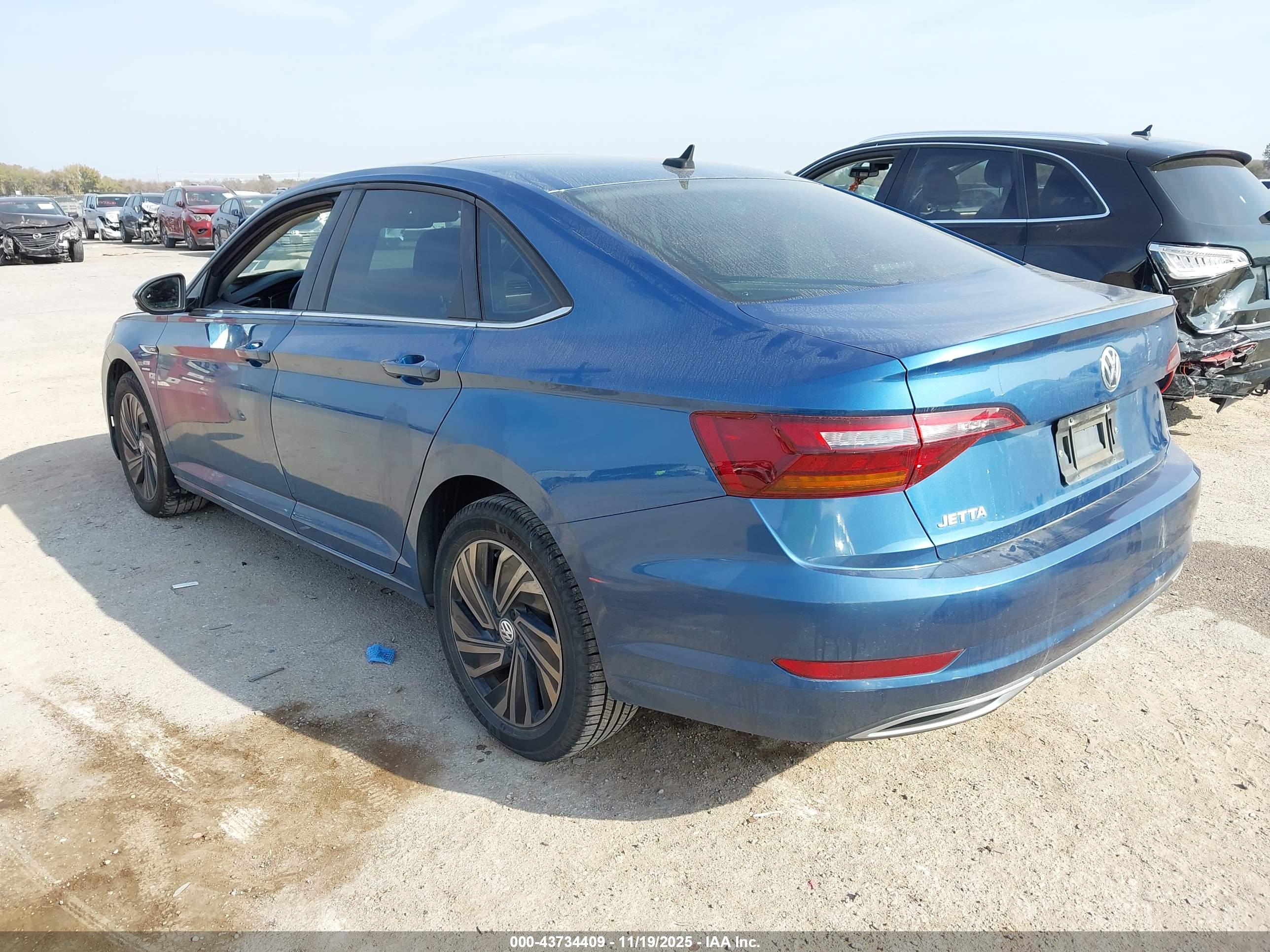 VOLKSWAGEN JETTA image 3