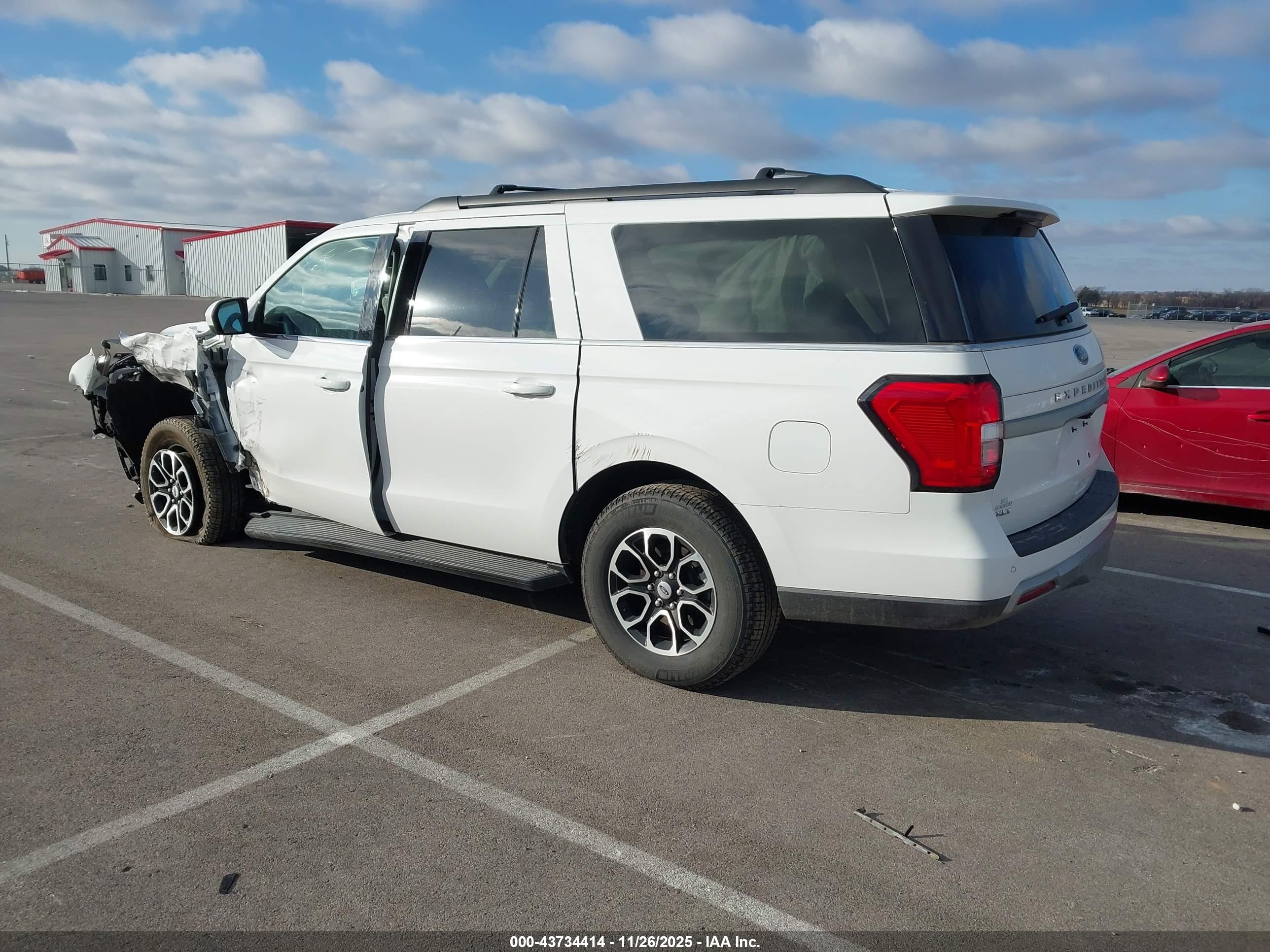 FORD EXPEDITION image 3