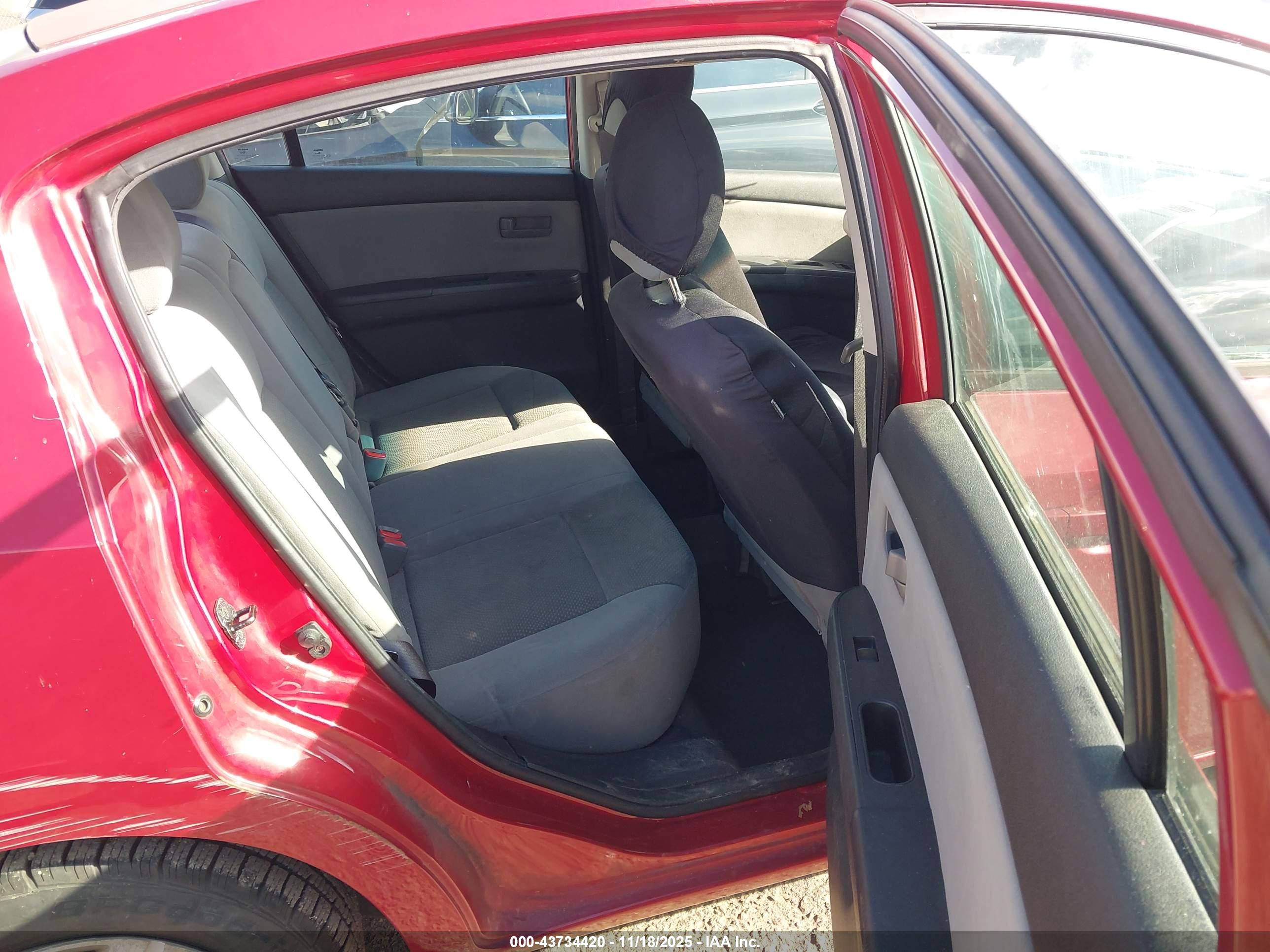NISSAN SENTRA image 8