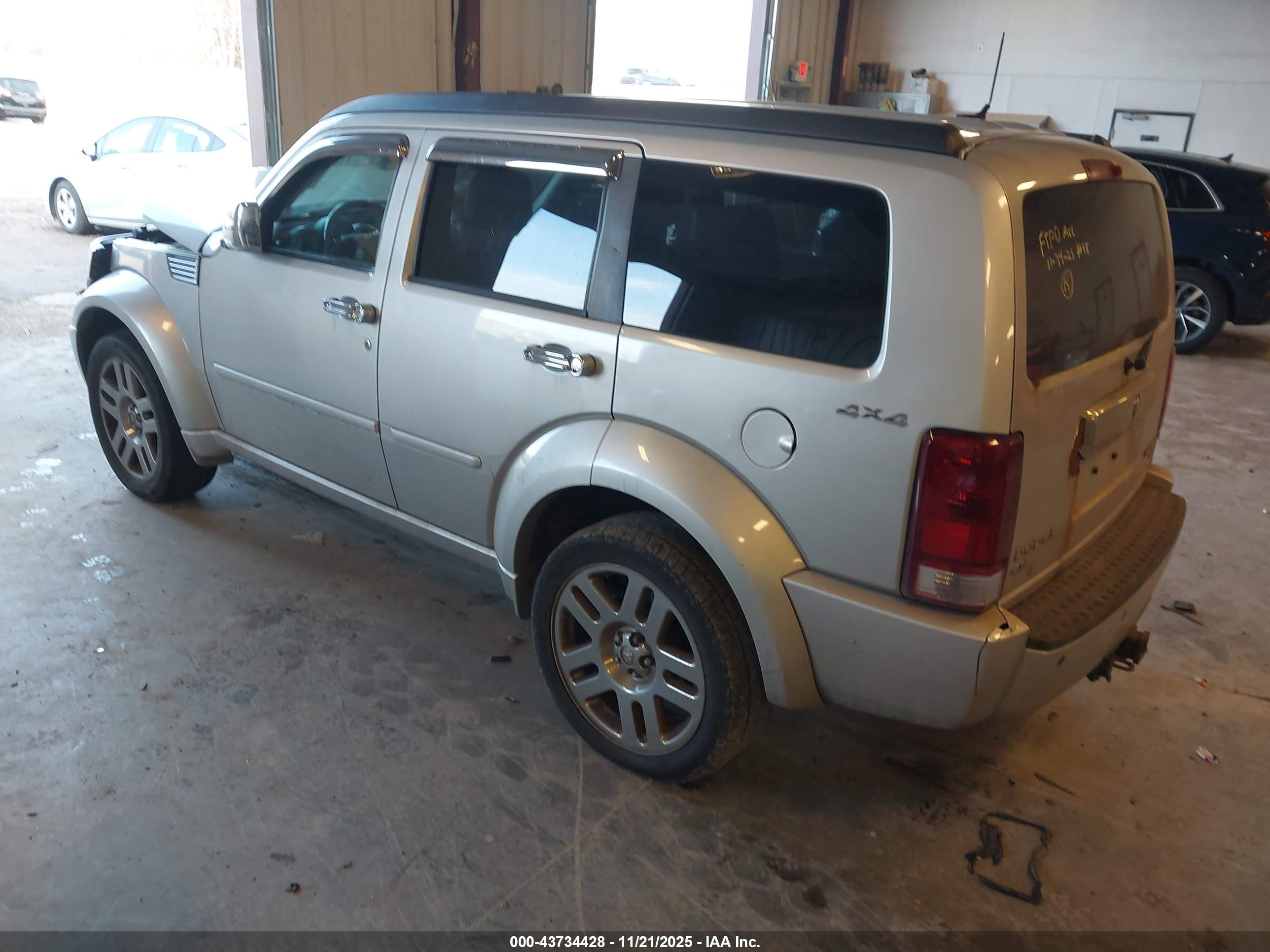 DODGE NITRO image 3