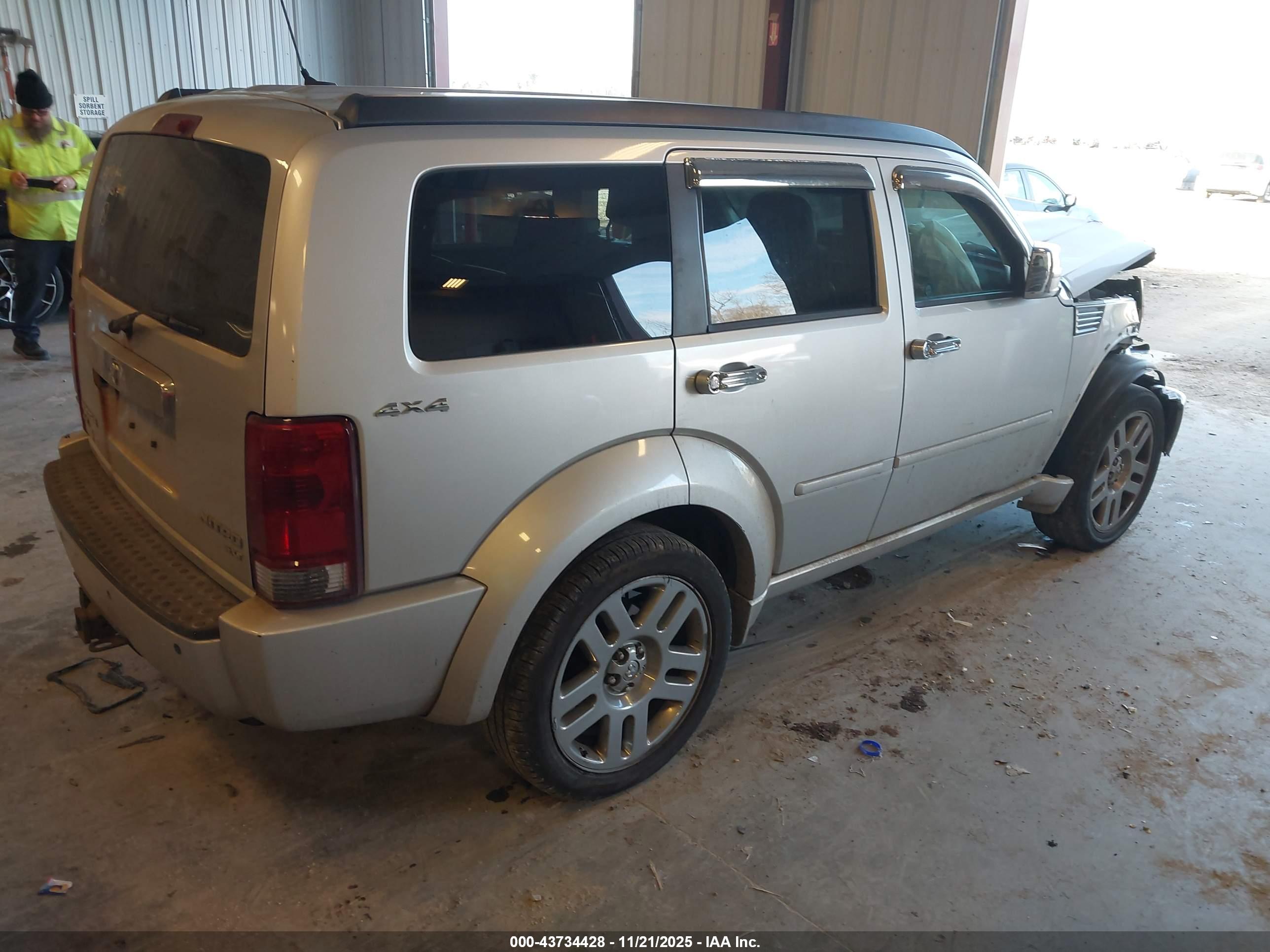DODGE NITRO image 4