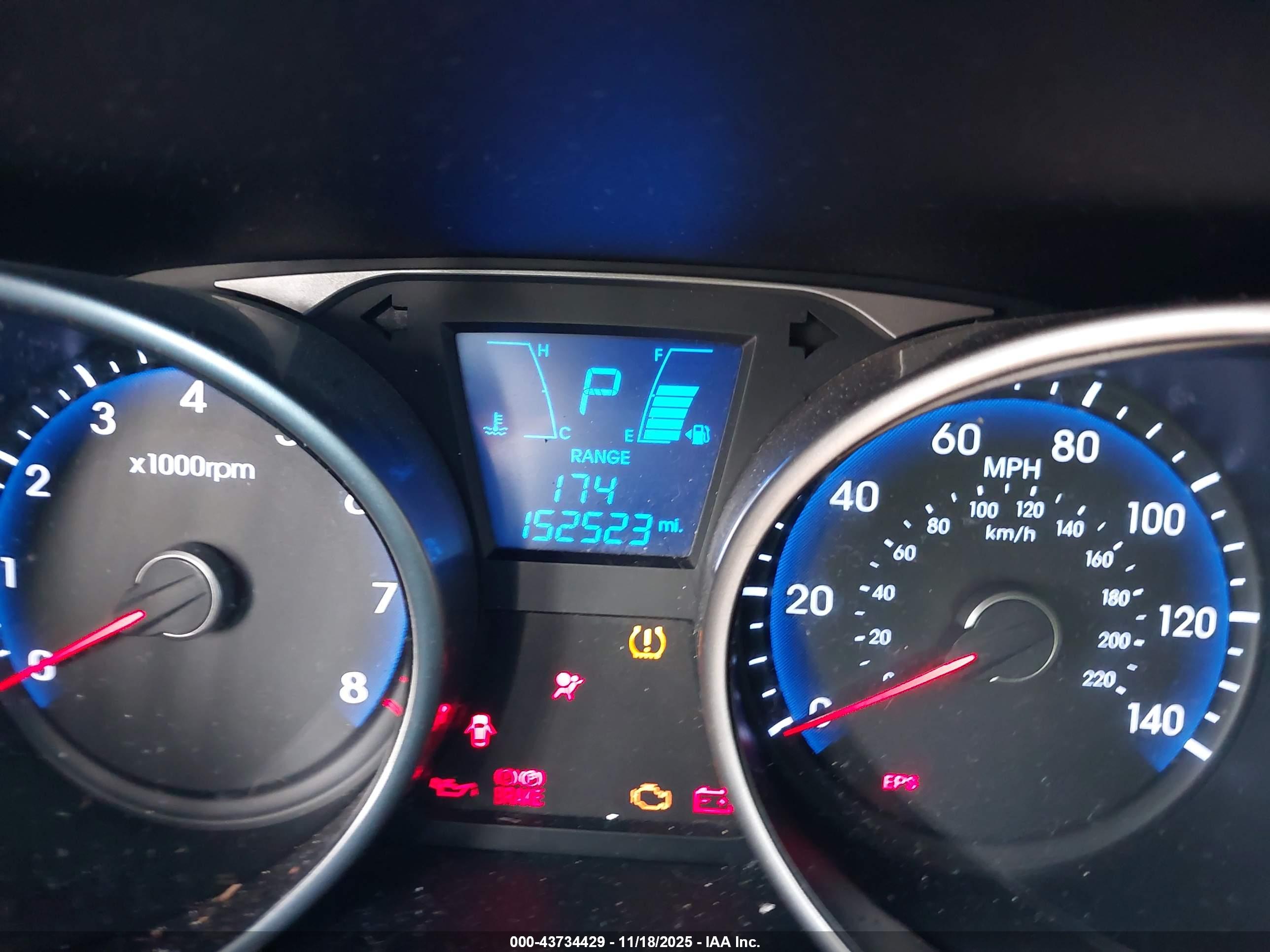 HYUNDAI TUCSON image 7