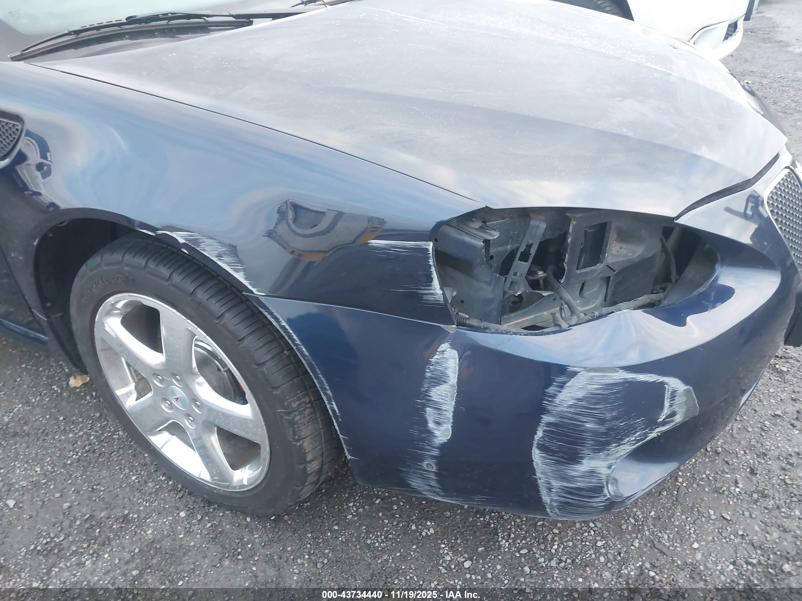 PONTIAC GRAND image 6