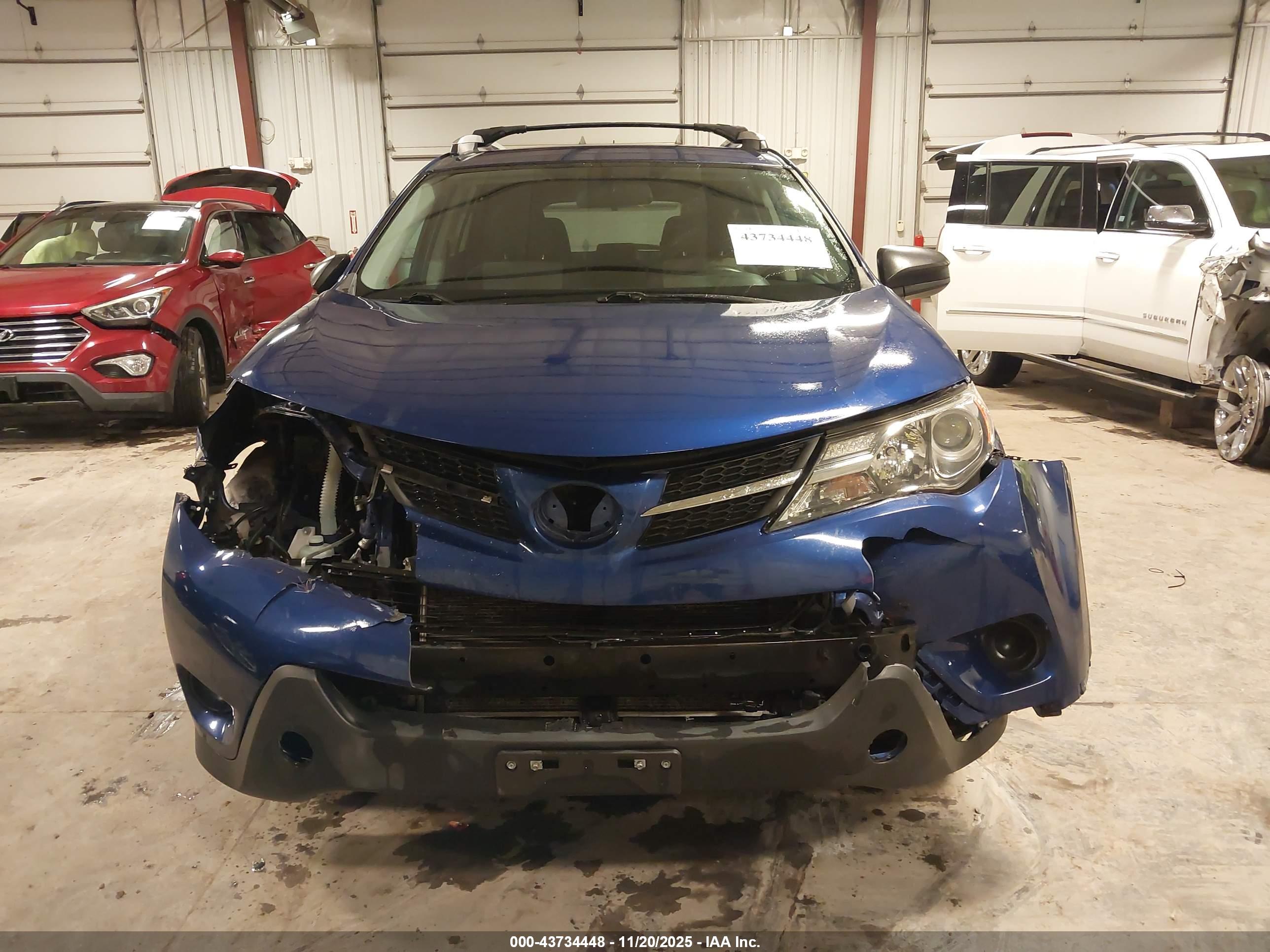 TOYOTA RAV4 image 6