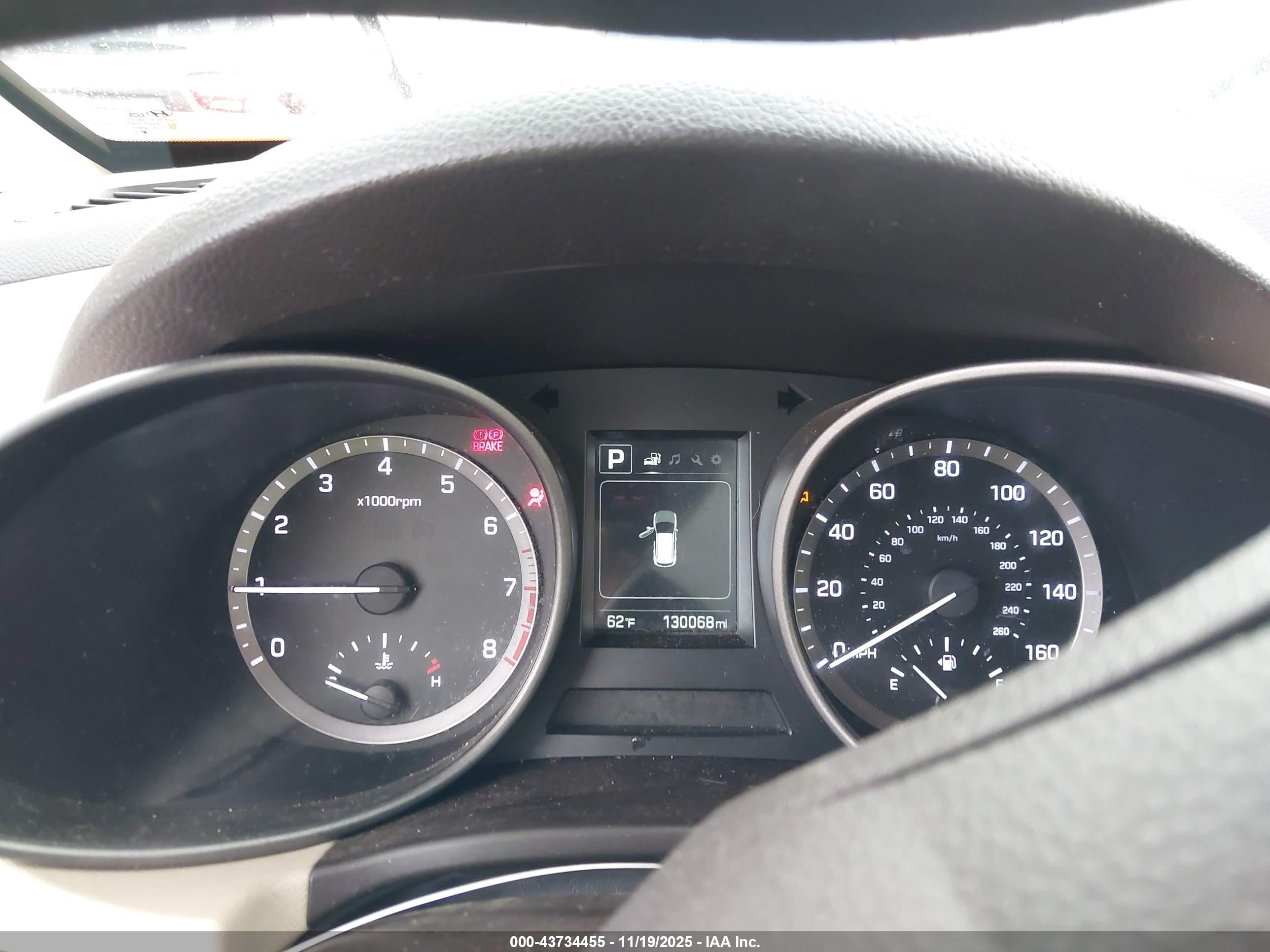 HYUNDAI SANTA image 7