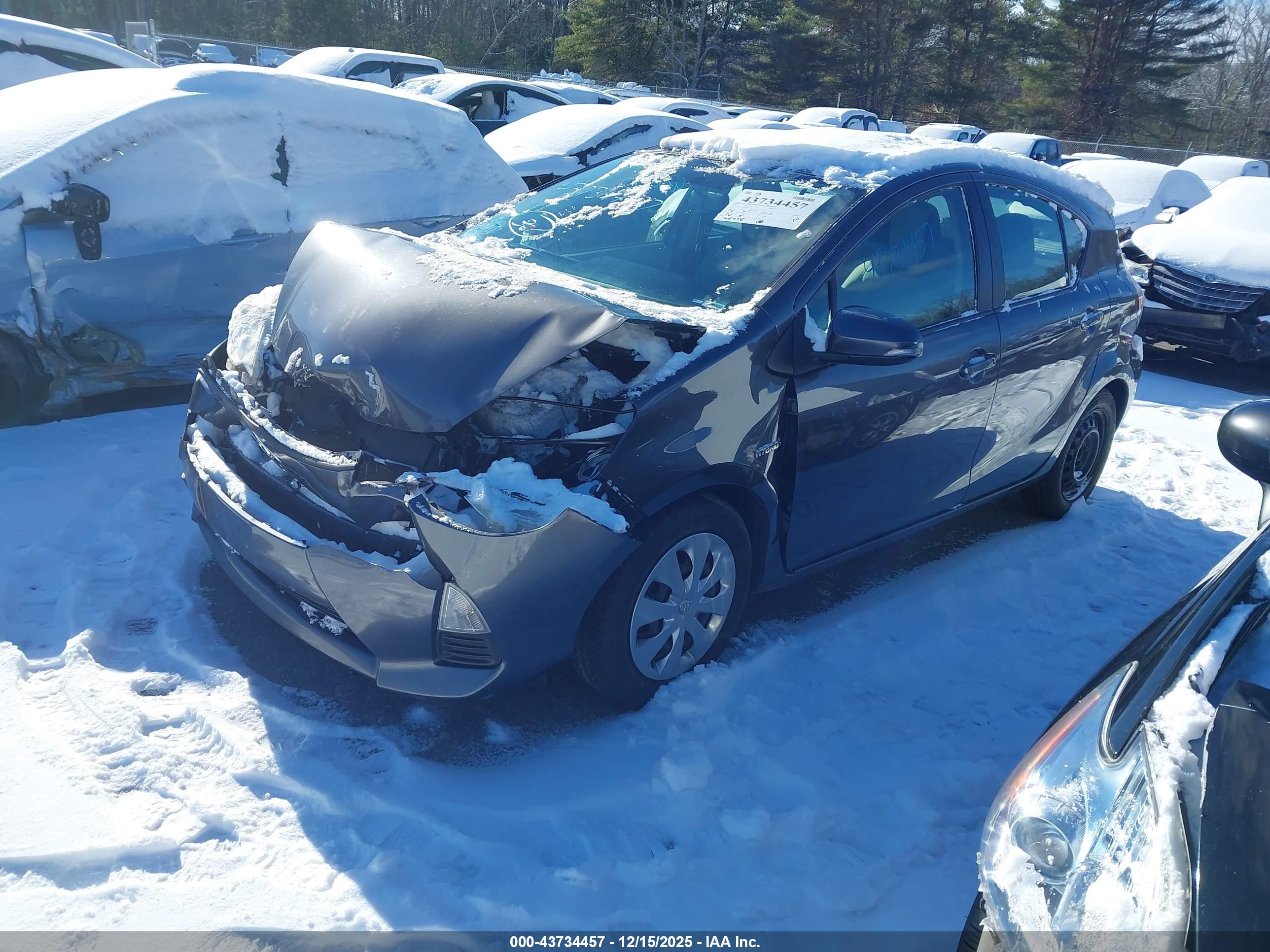 TOYOTA PRIUS image 2