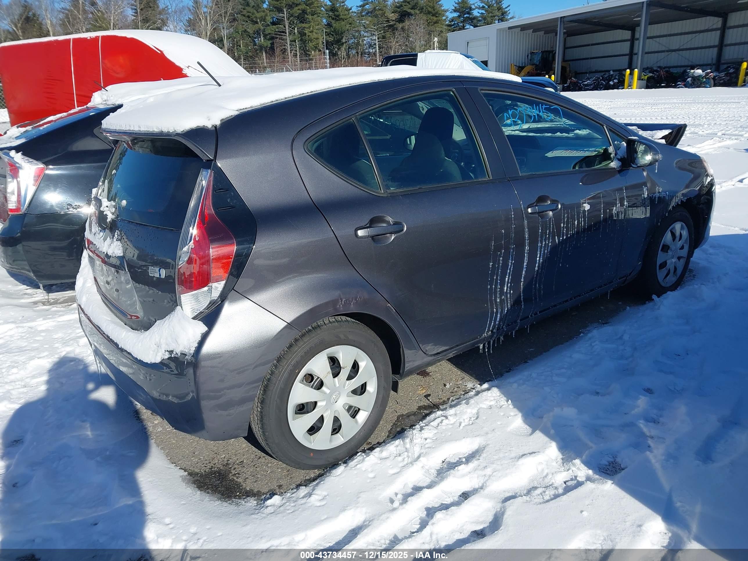 TOYOTA PRIUS image 4