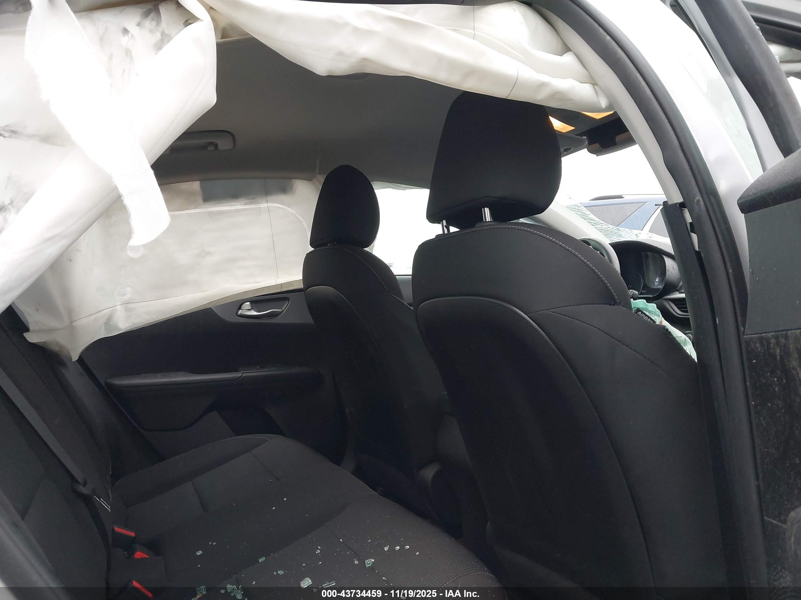 KIA FORTE image 8