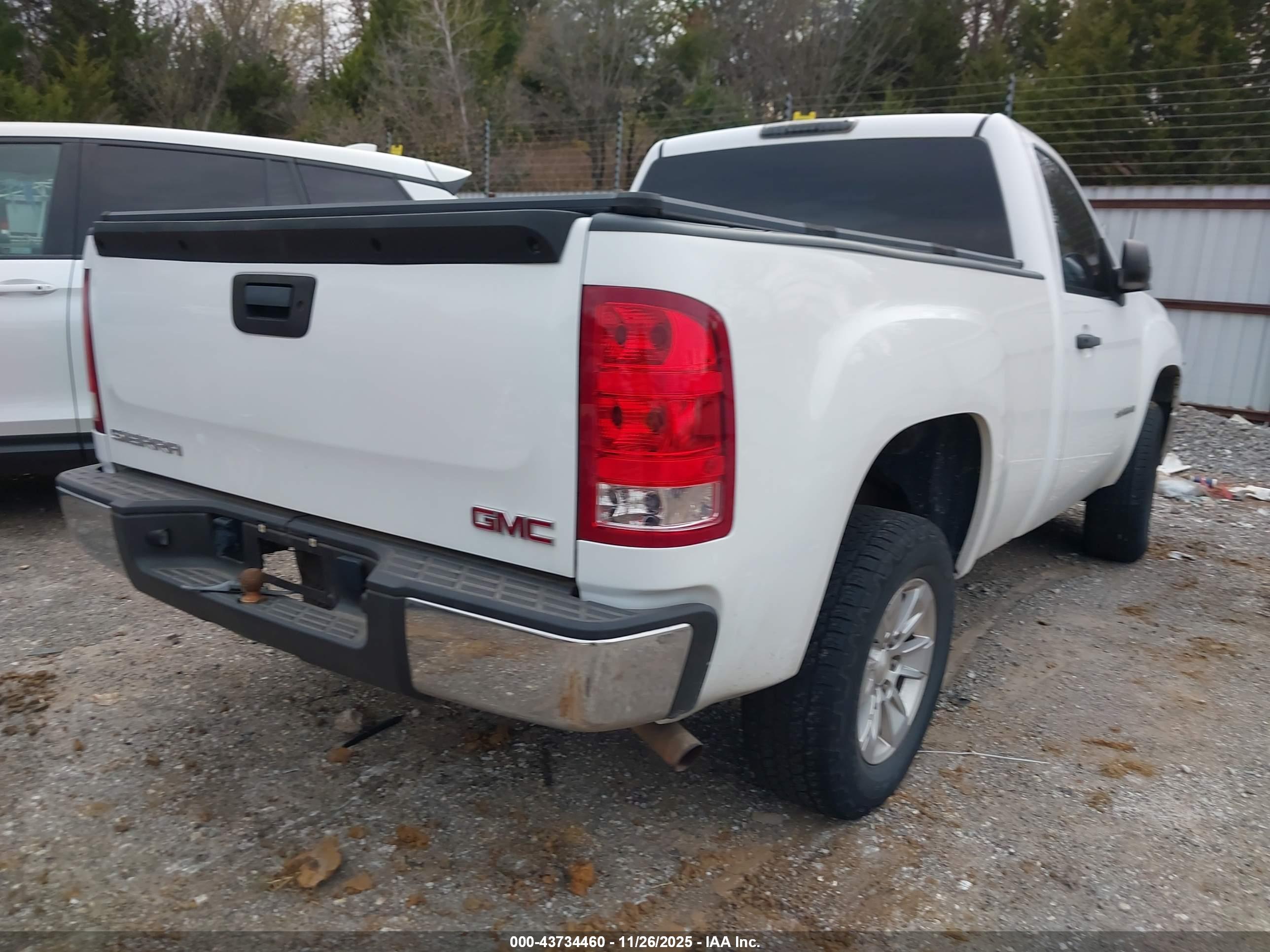GMC SIERRA image 4