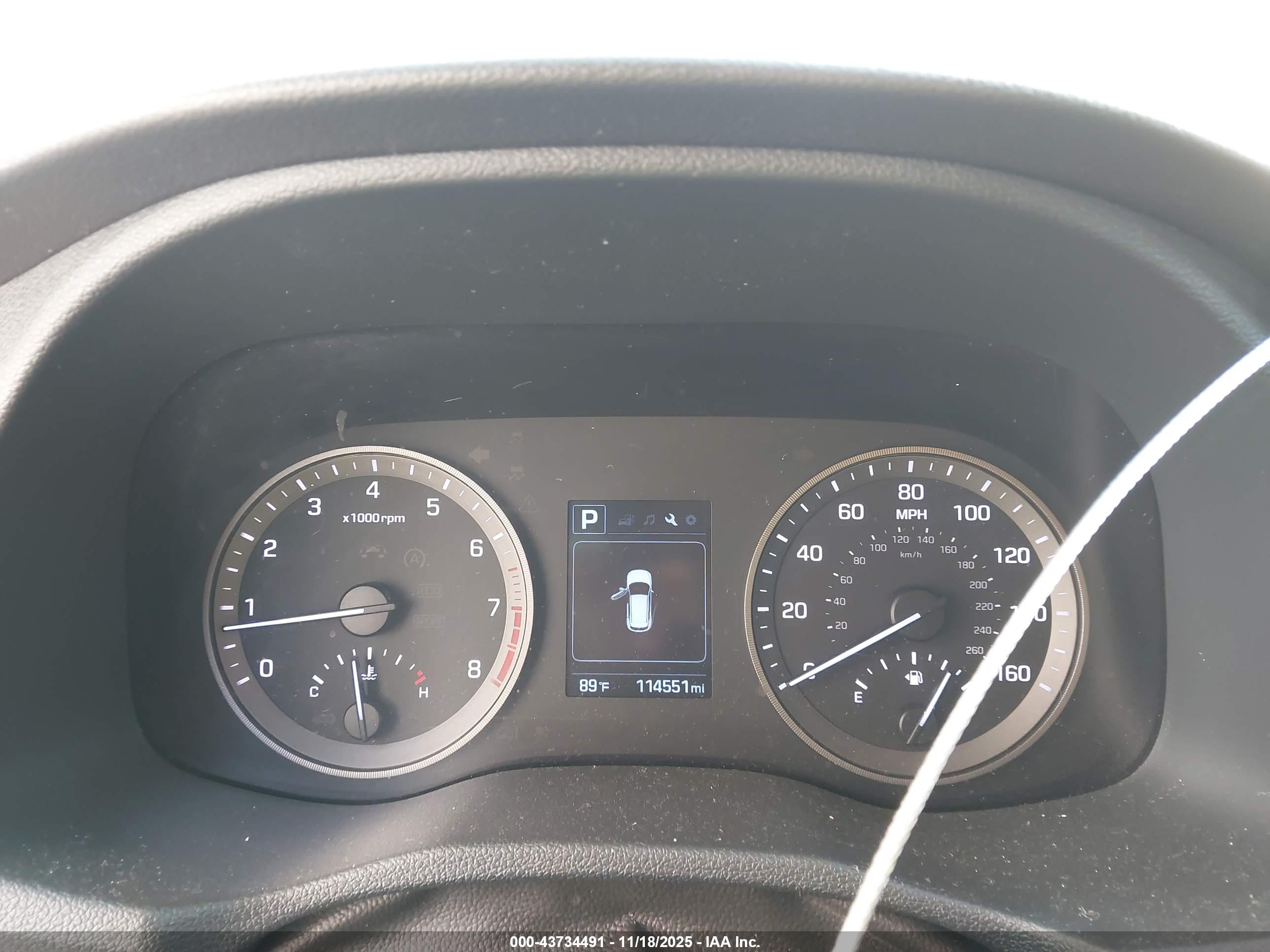 HYUNDAI TUCSON image 7