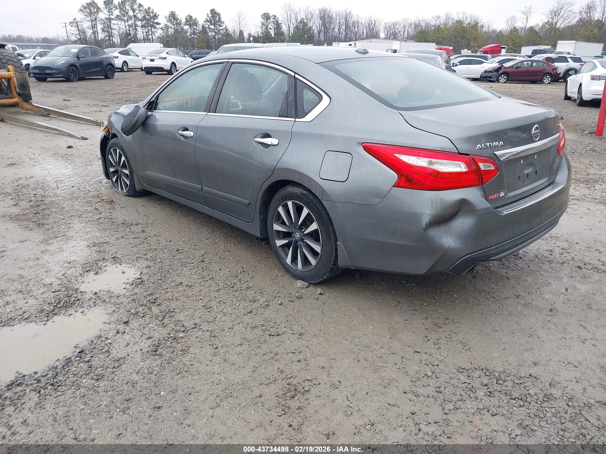 NISSAN ALTIMA image 3