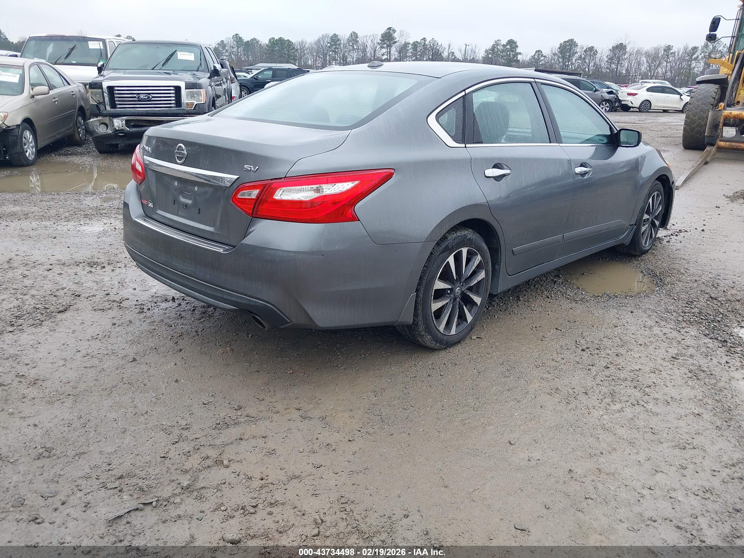 NISSAN ALTIMA image 4