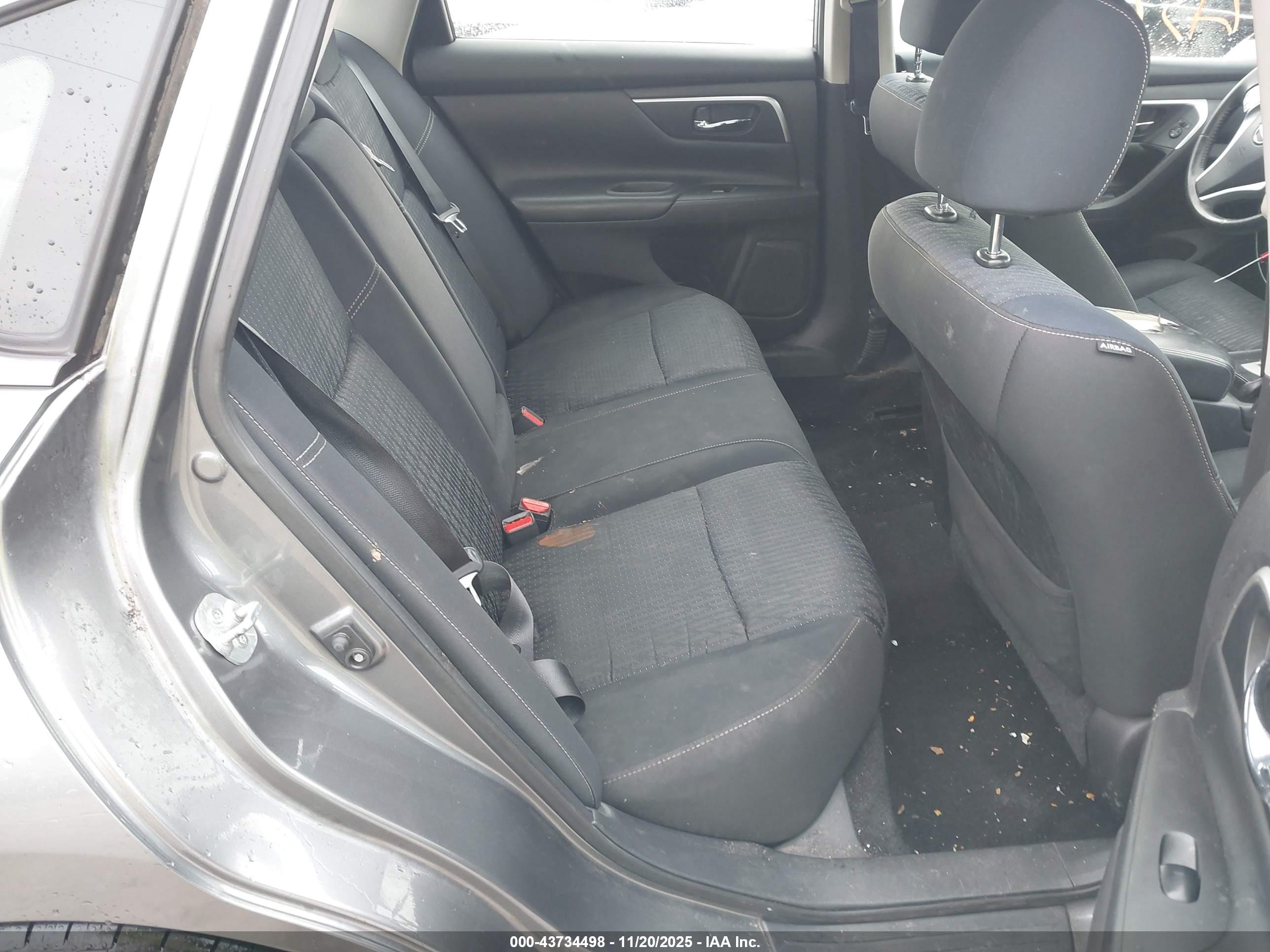 NISSAN ALTIMA image 8