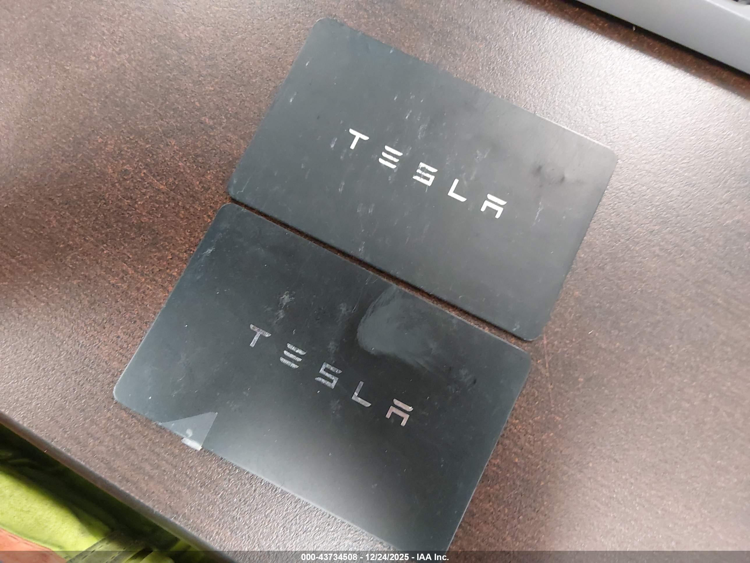 TESLA MODEL image 11