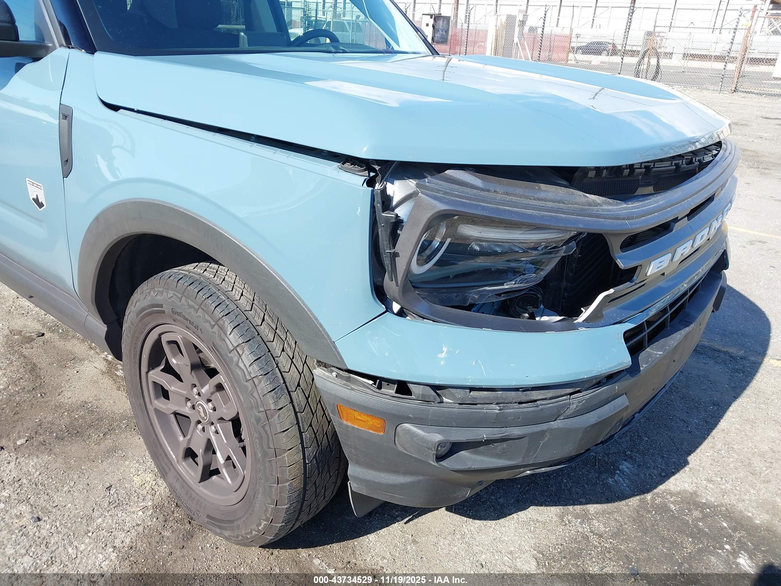FORD BRONCO image 6