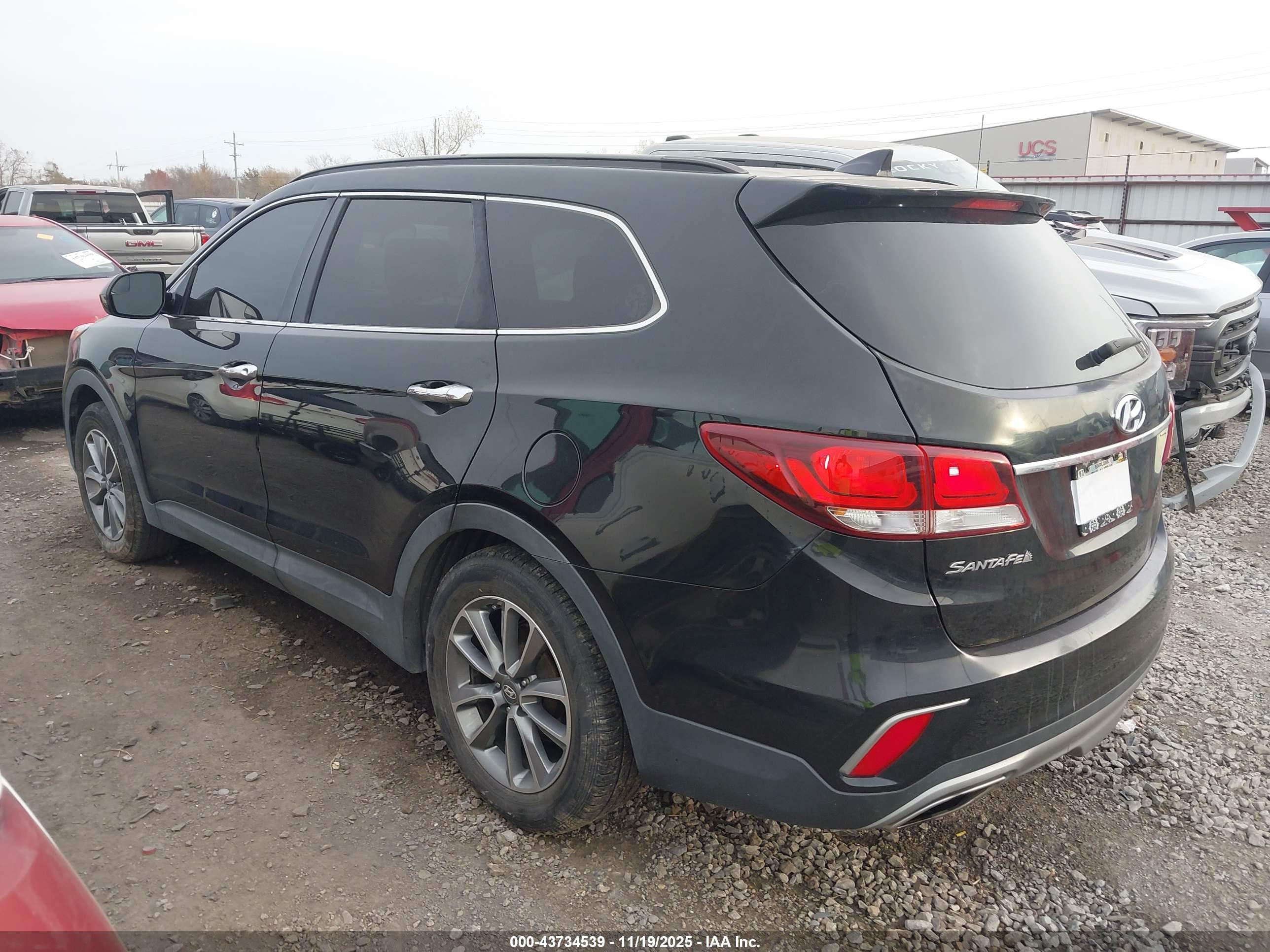 HYUNDAI SANTA image 3