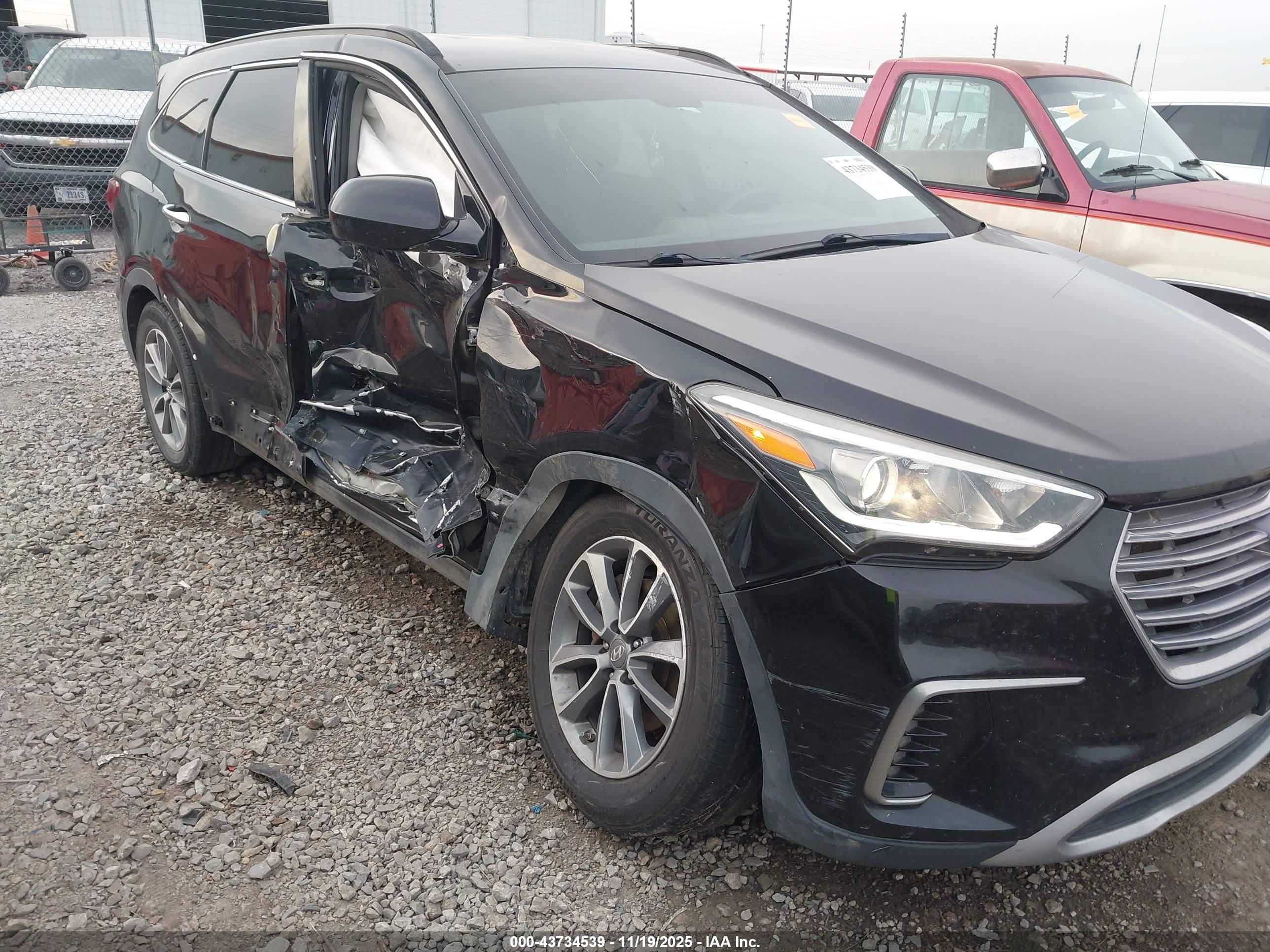 HYUNDAI SANTA image 6