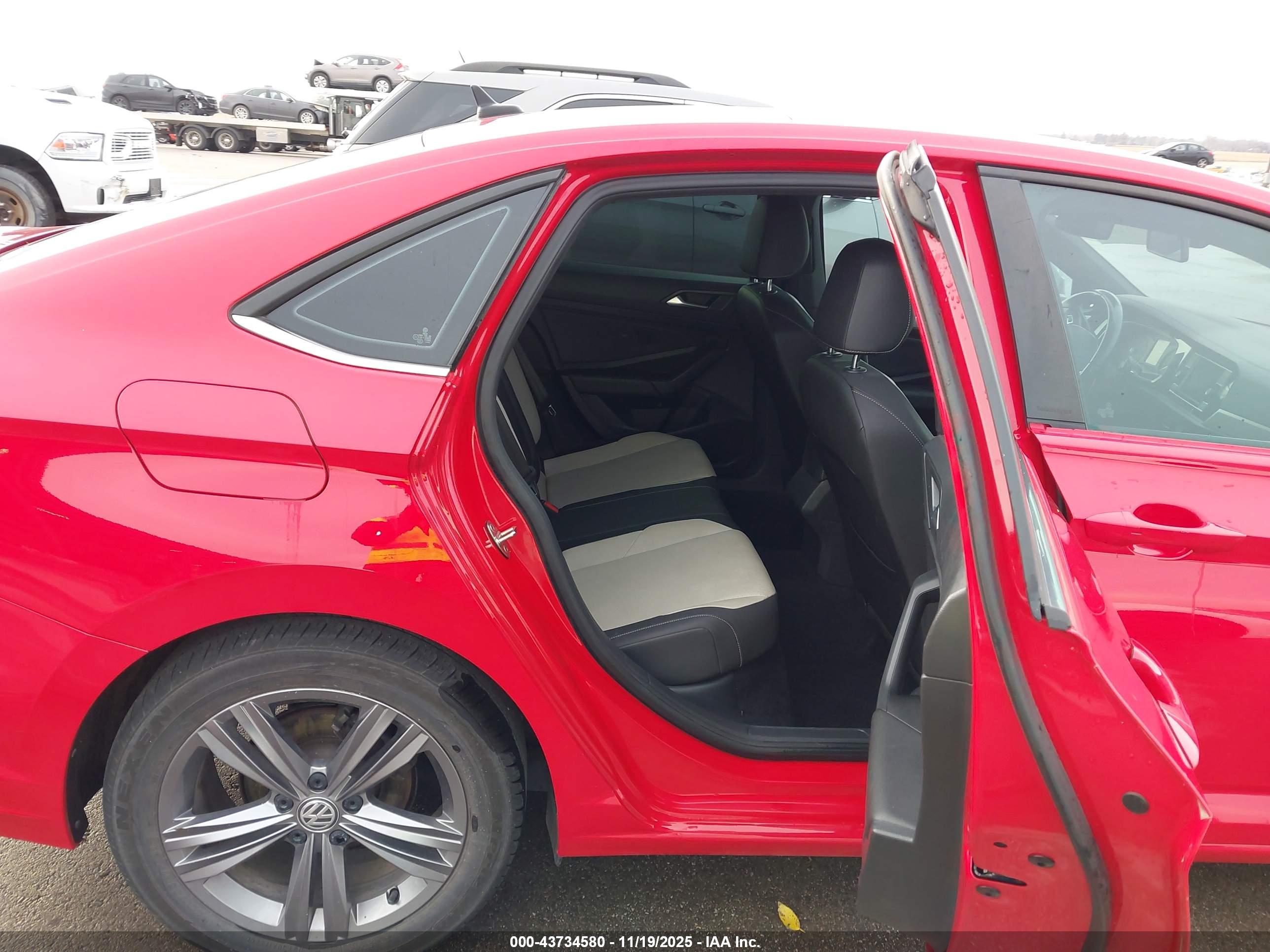 VOLKSWAGEN JETTA image 8