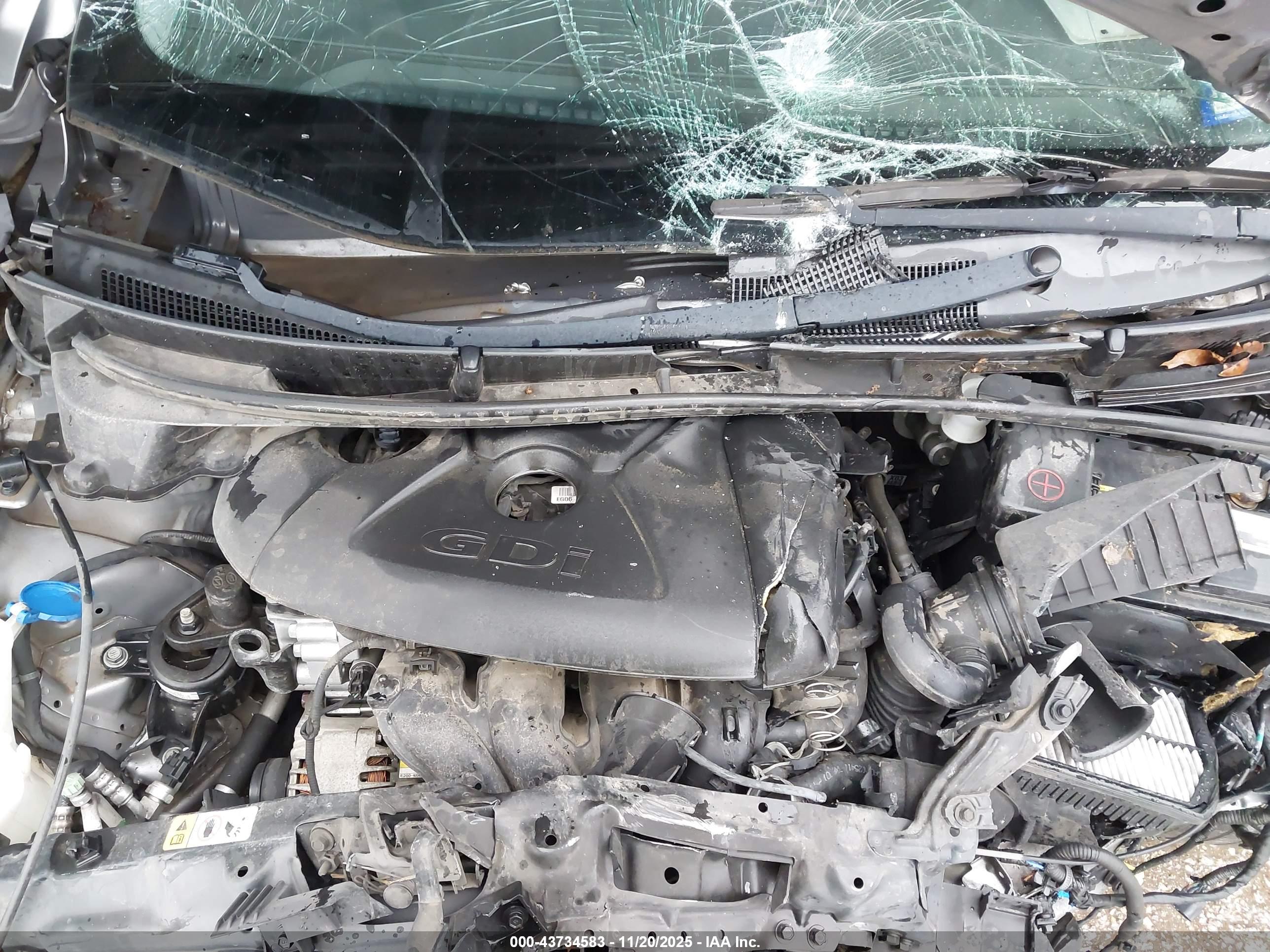 HYUNDAI ELANTRA image 10