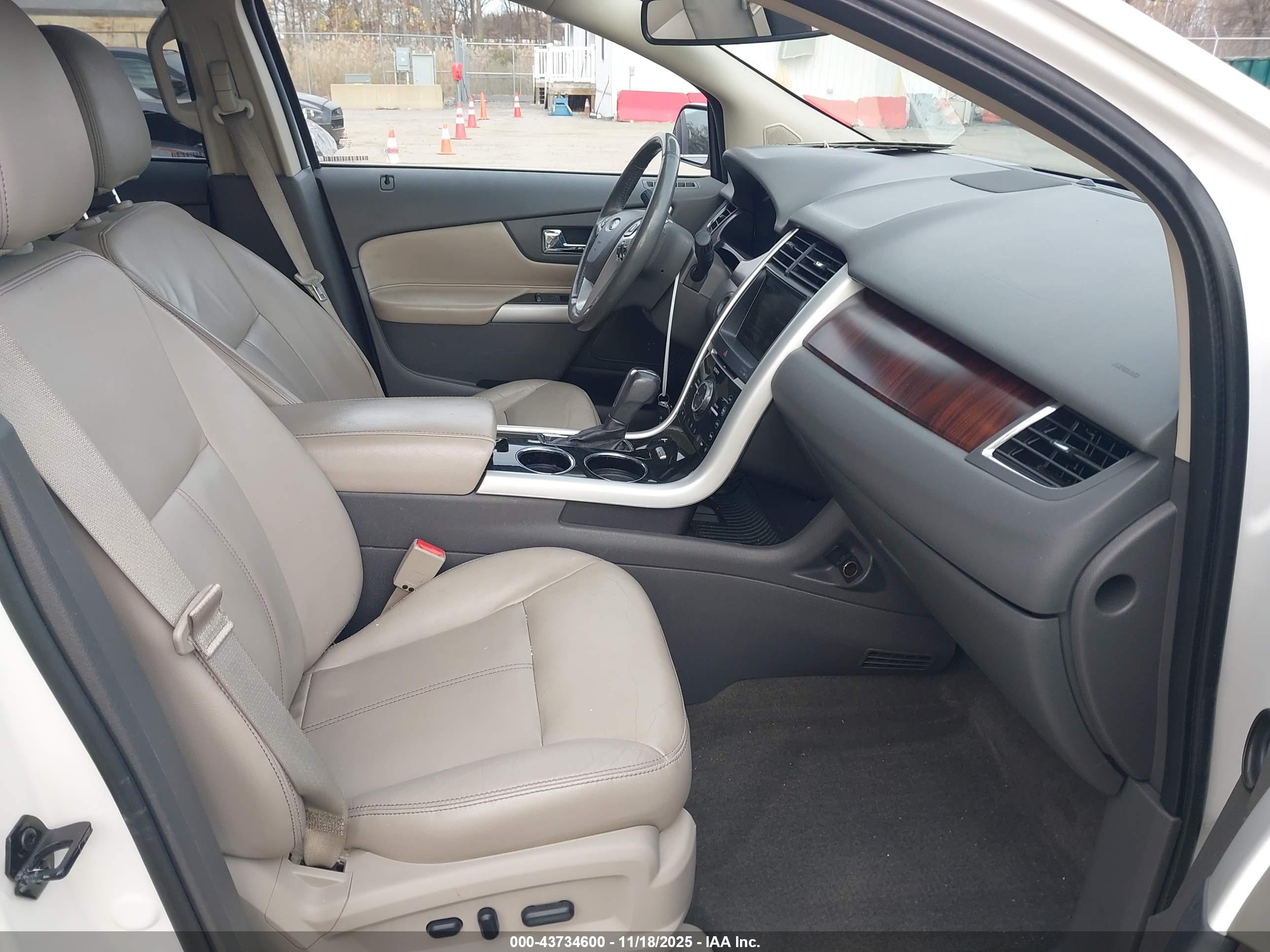 FORD EDGE image 5